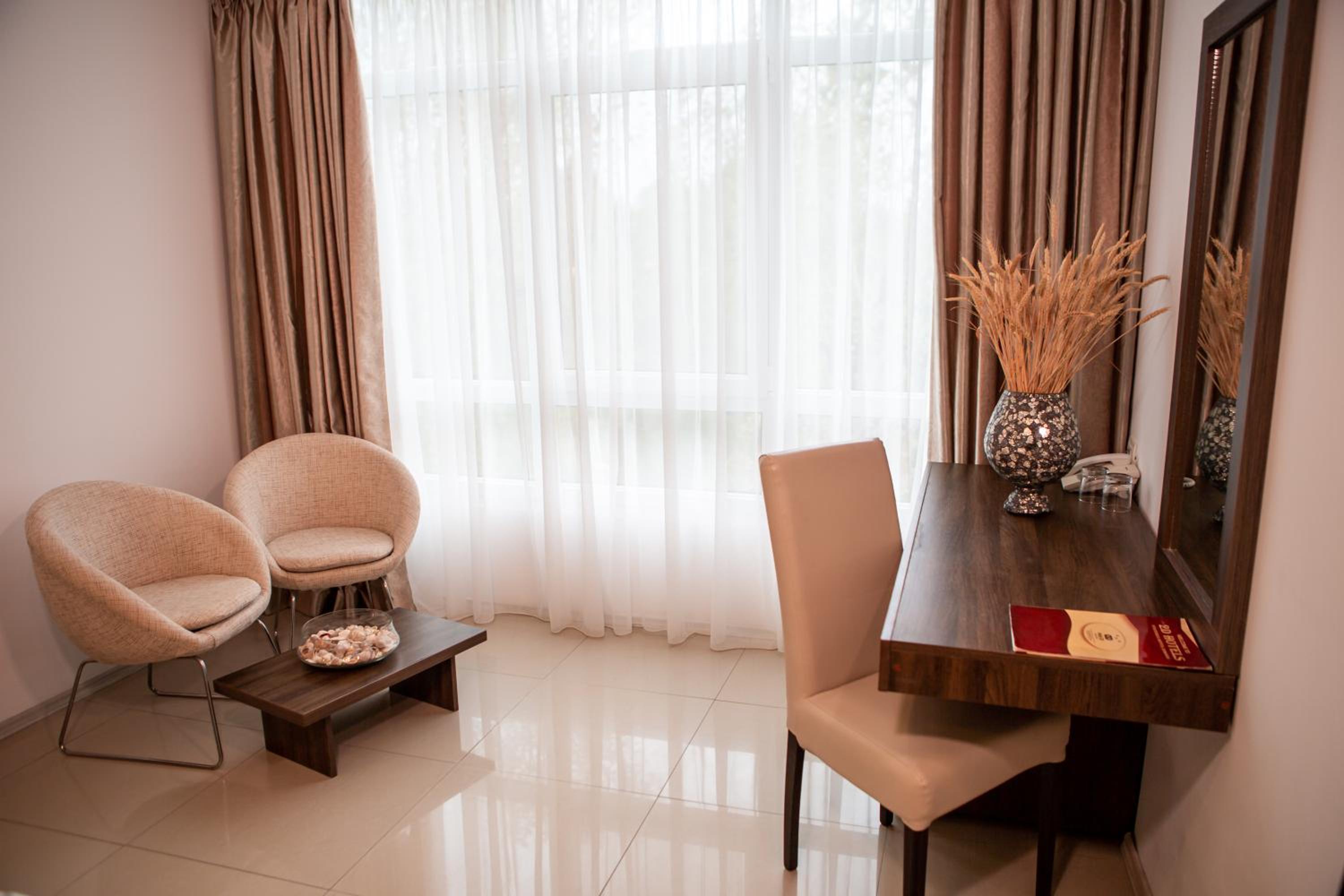 Superior Double or Twin Room - Photo 25