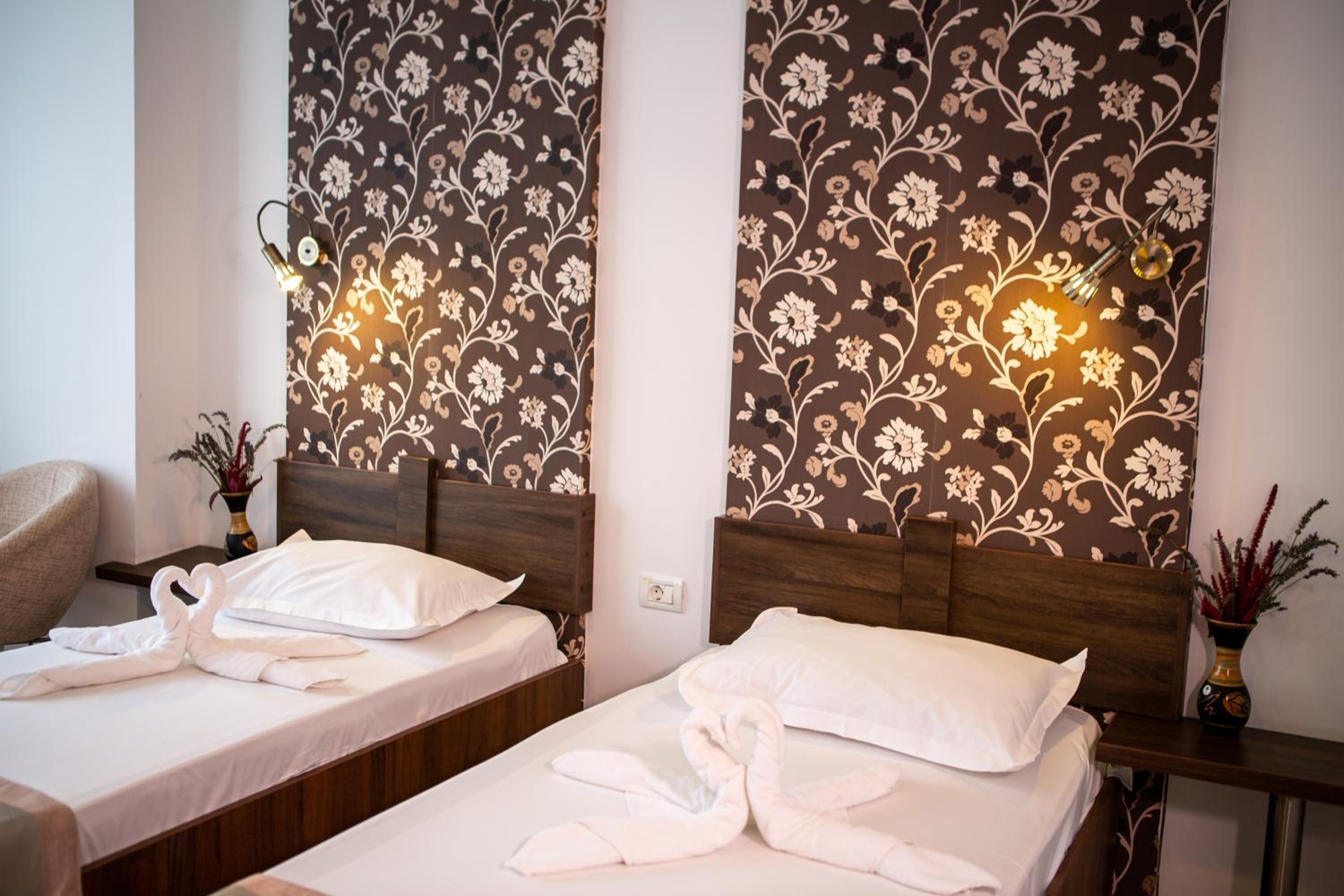 Superior Double or Twin Room - Photo 2