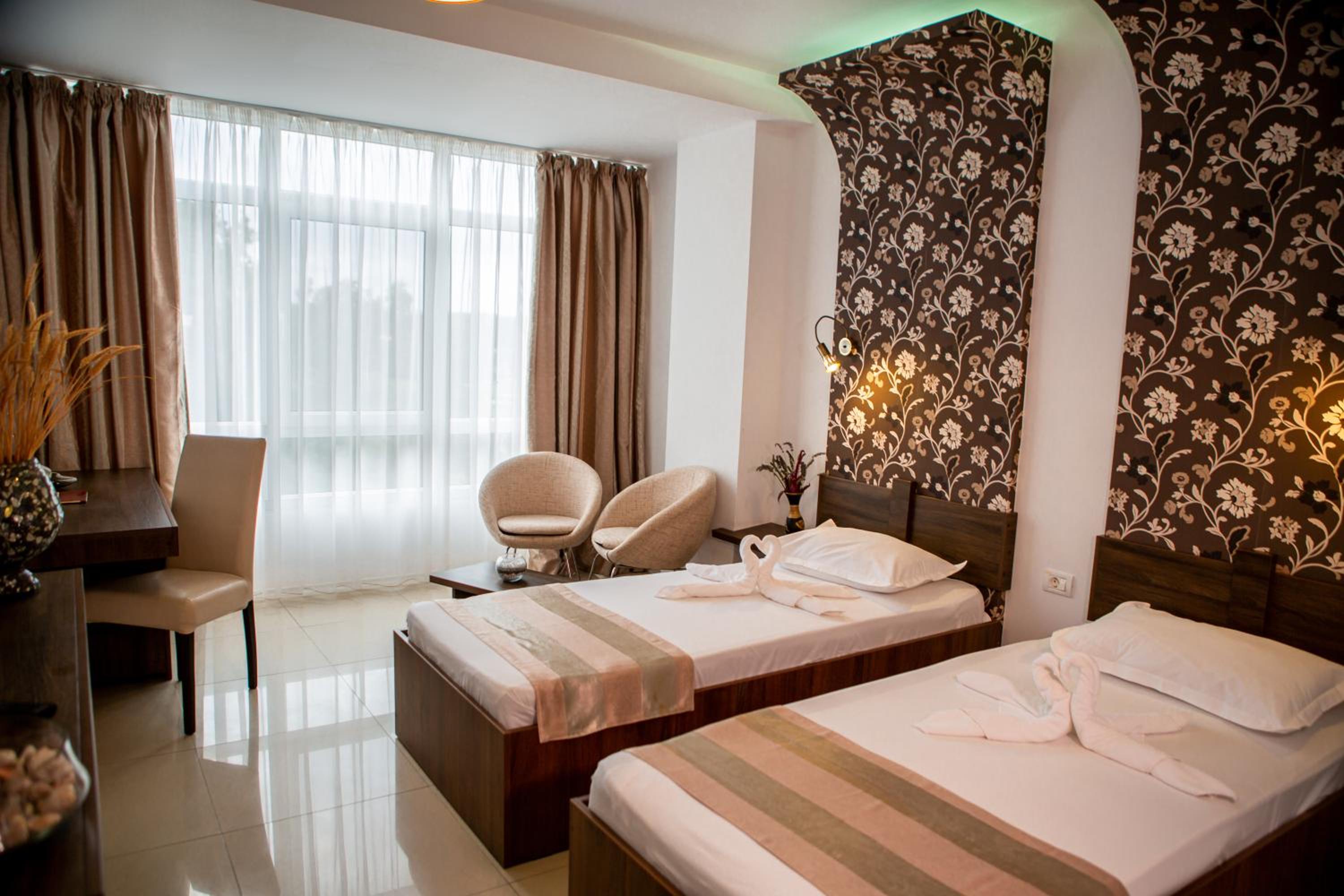 Superior Double or Twin Room - Photo 5
