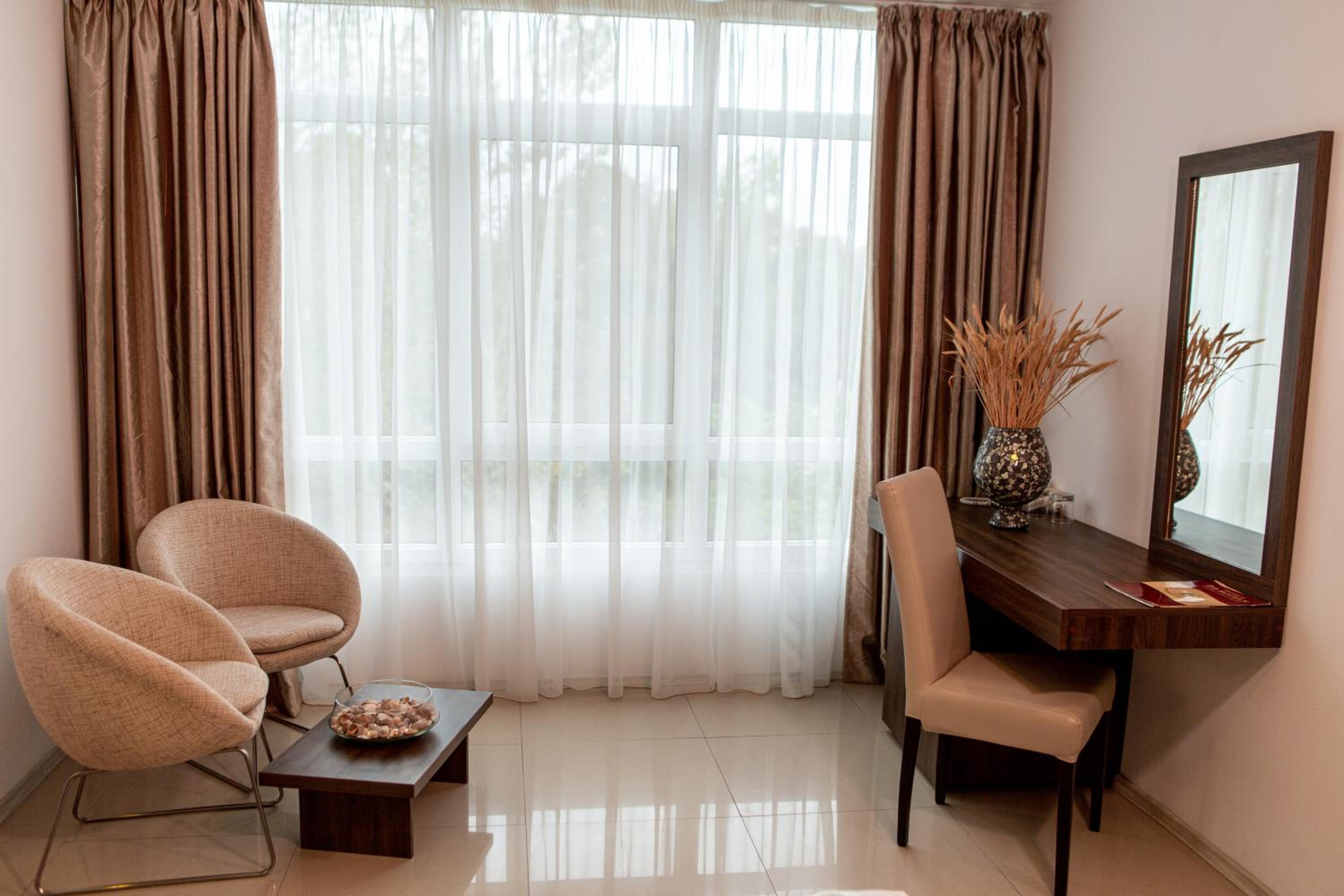 Superior Double or Twin Room - Photo 6