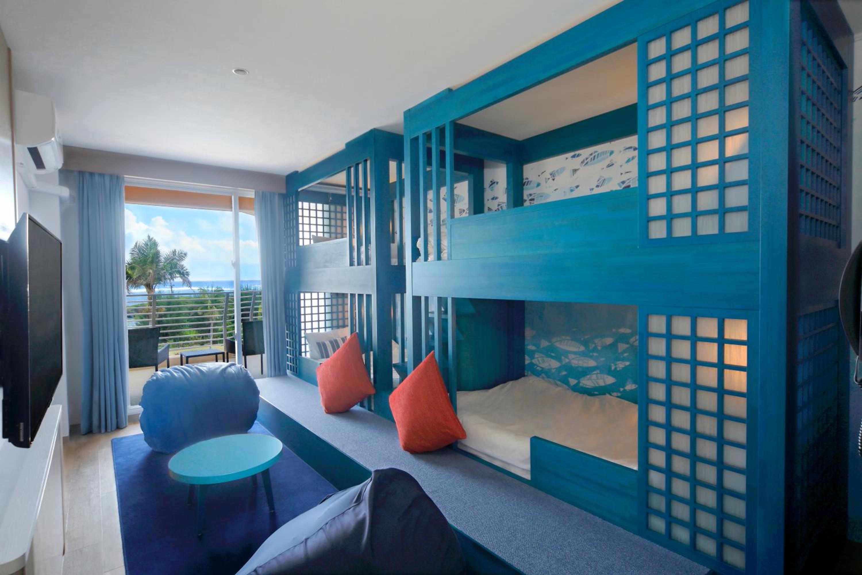 Standard room ( 4 Bunk bed) with Terrace 30㎡ - Main Building photo 1