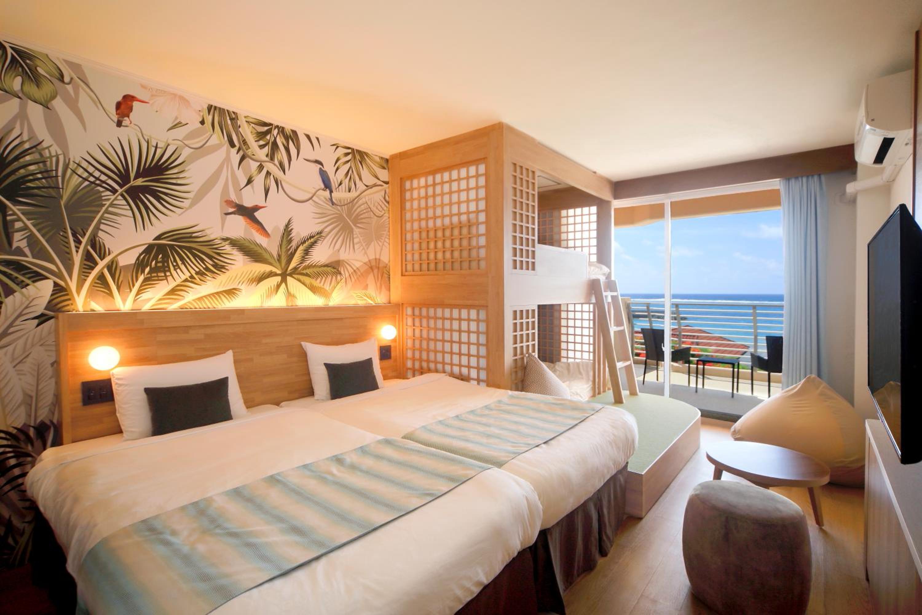 Standard room ( 2 Single beds+ Bunk beds ) with Terrace 30㎡ - Main Building photo 1