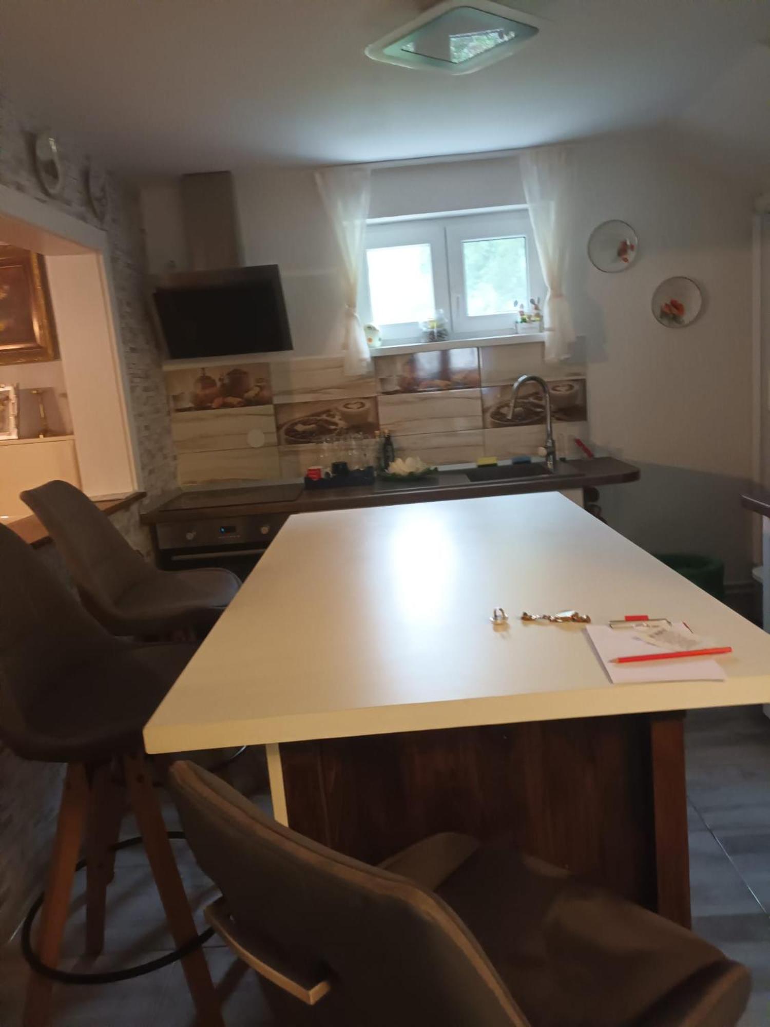 Three-Bedroom House photo 3