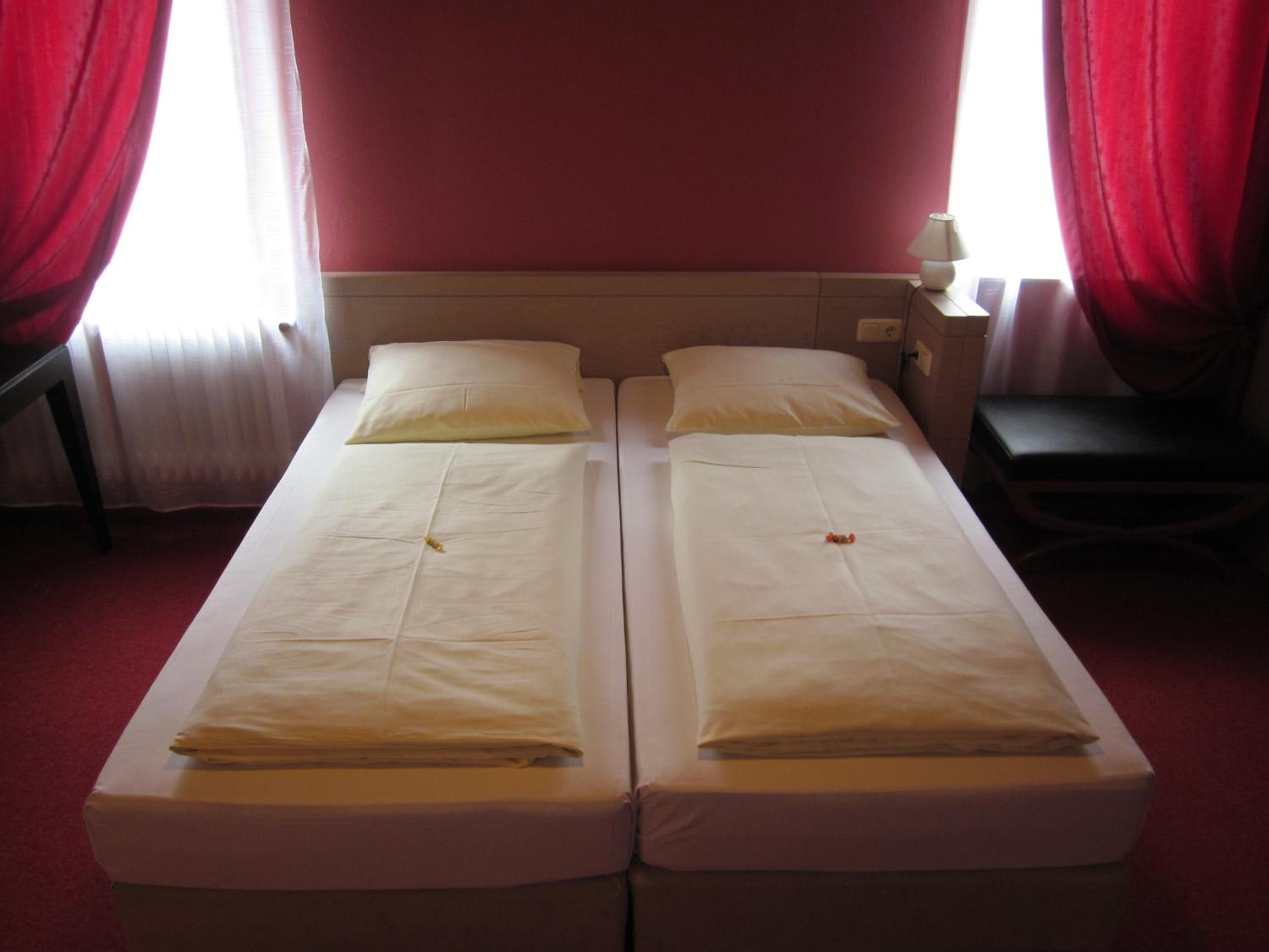 Double Room - Photo 4