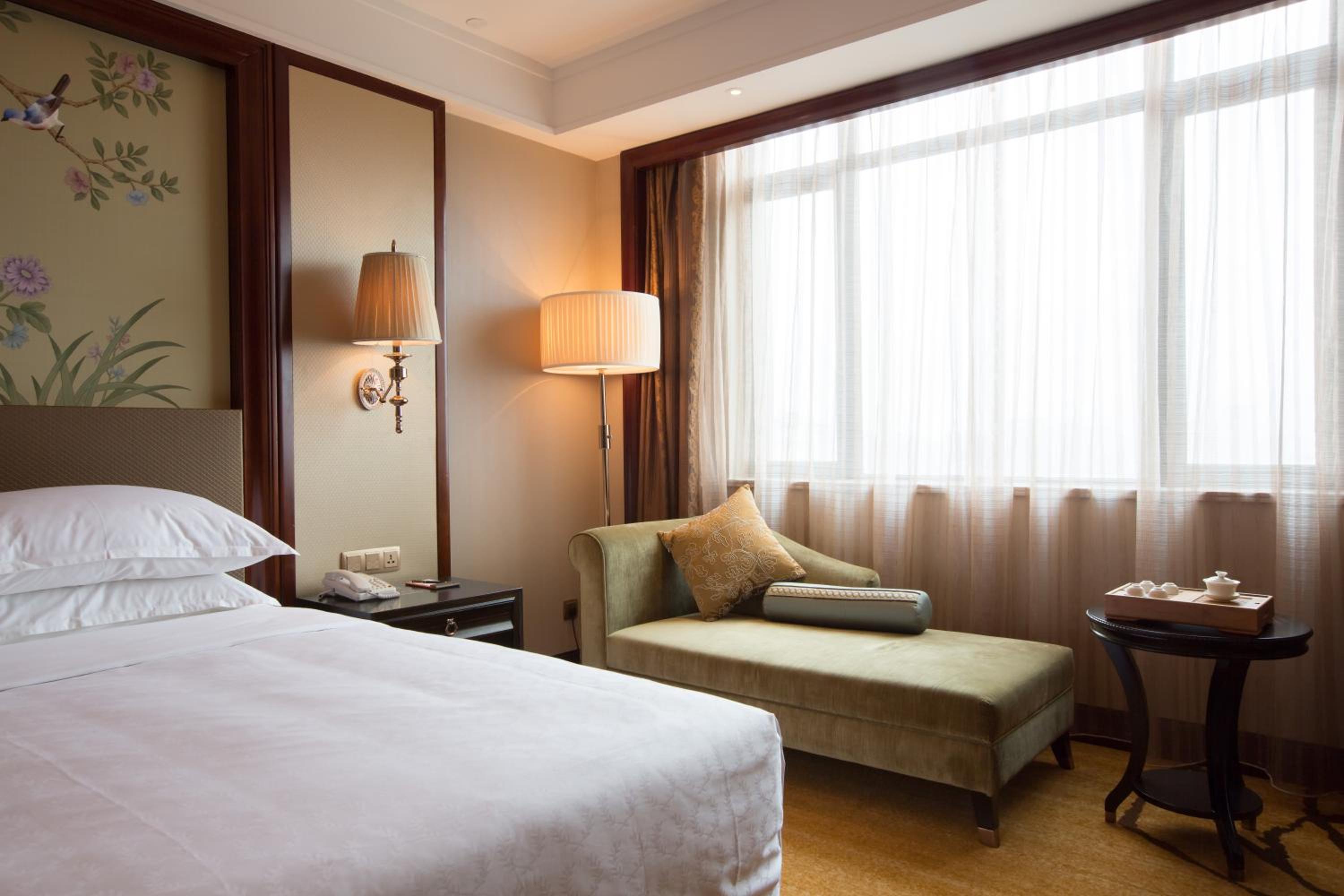 Superior King Room photo 2