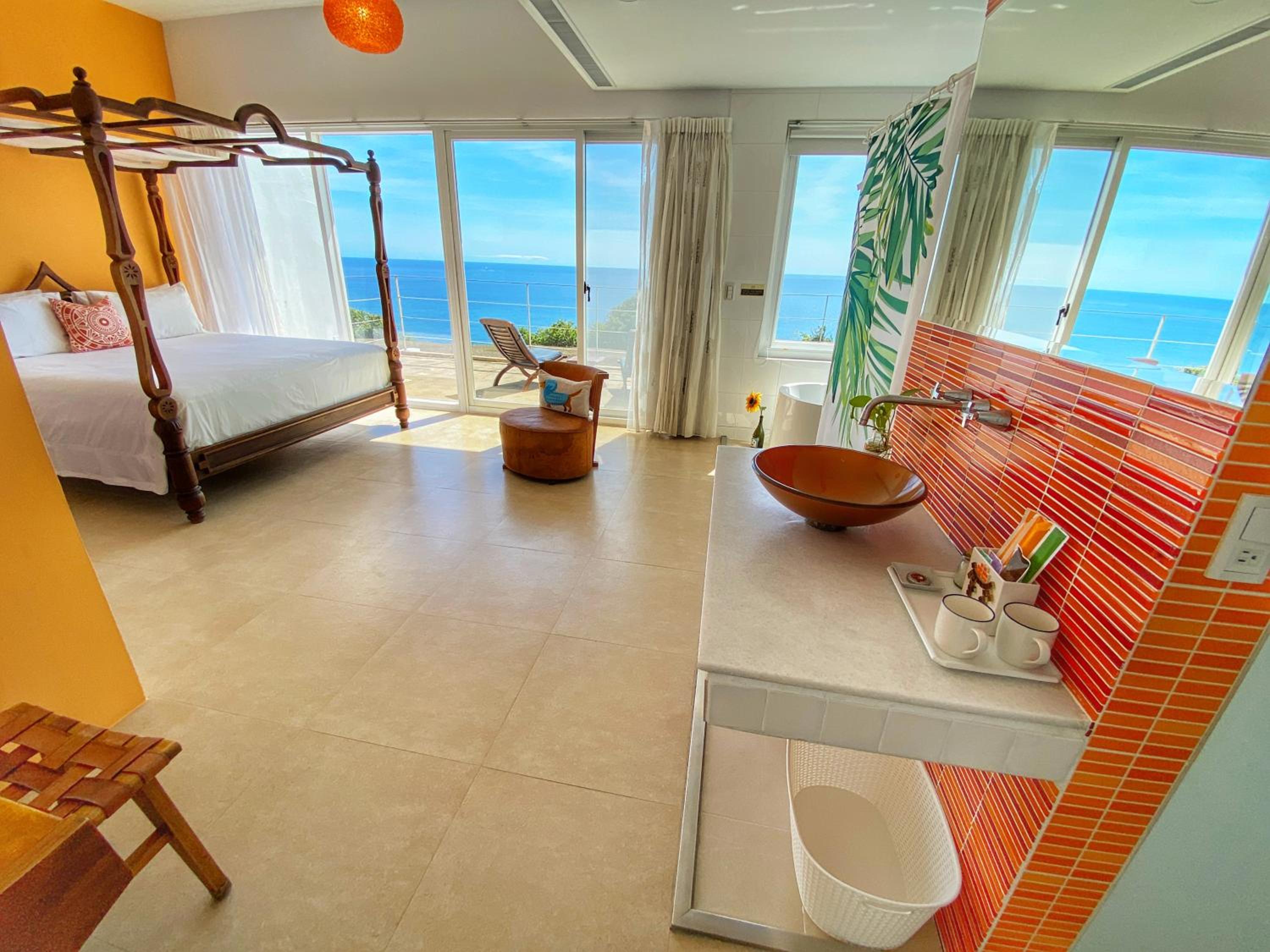 Double Room with Balcony and Sea View