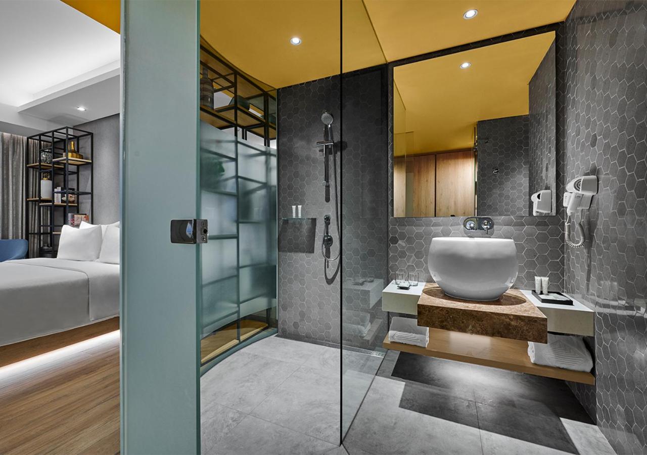 Designer Double Room - Photo 3