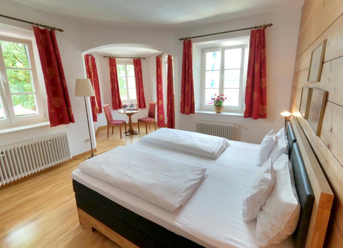 Comfort Double Room with Lake View and Balcony photo 3