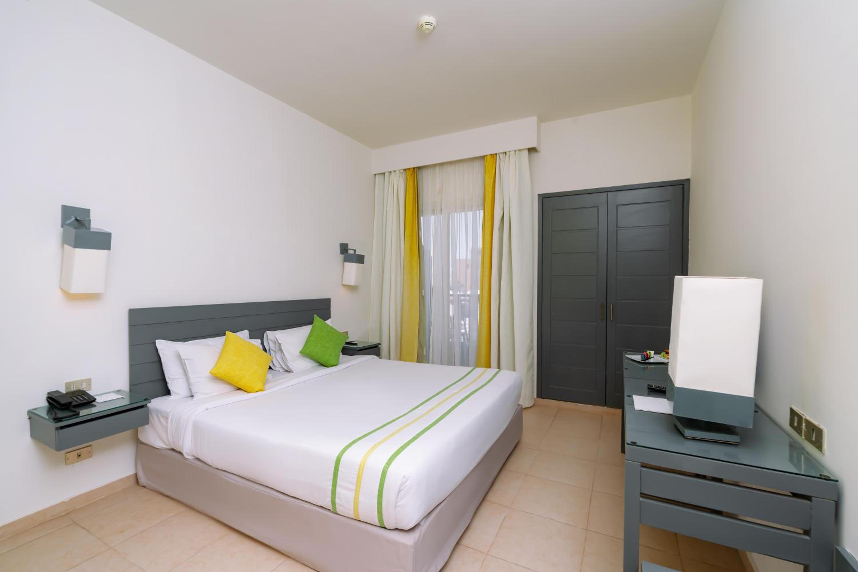 Standard Garden View Room