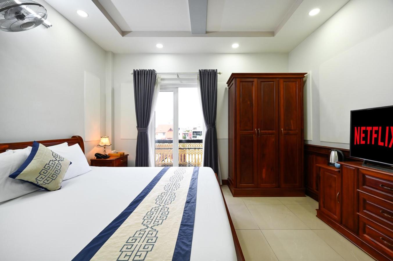 King Room with Balcony
