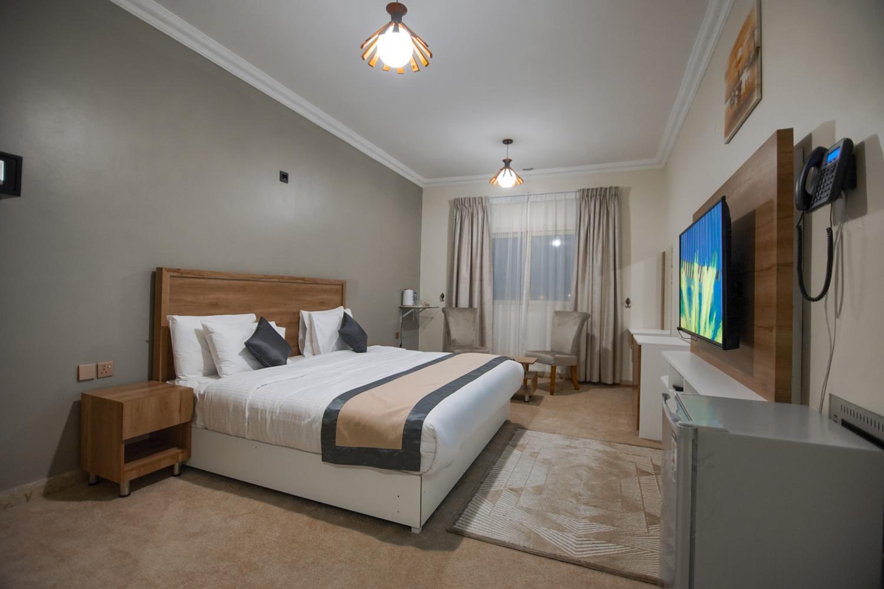Deluxe King Room