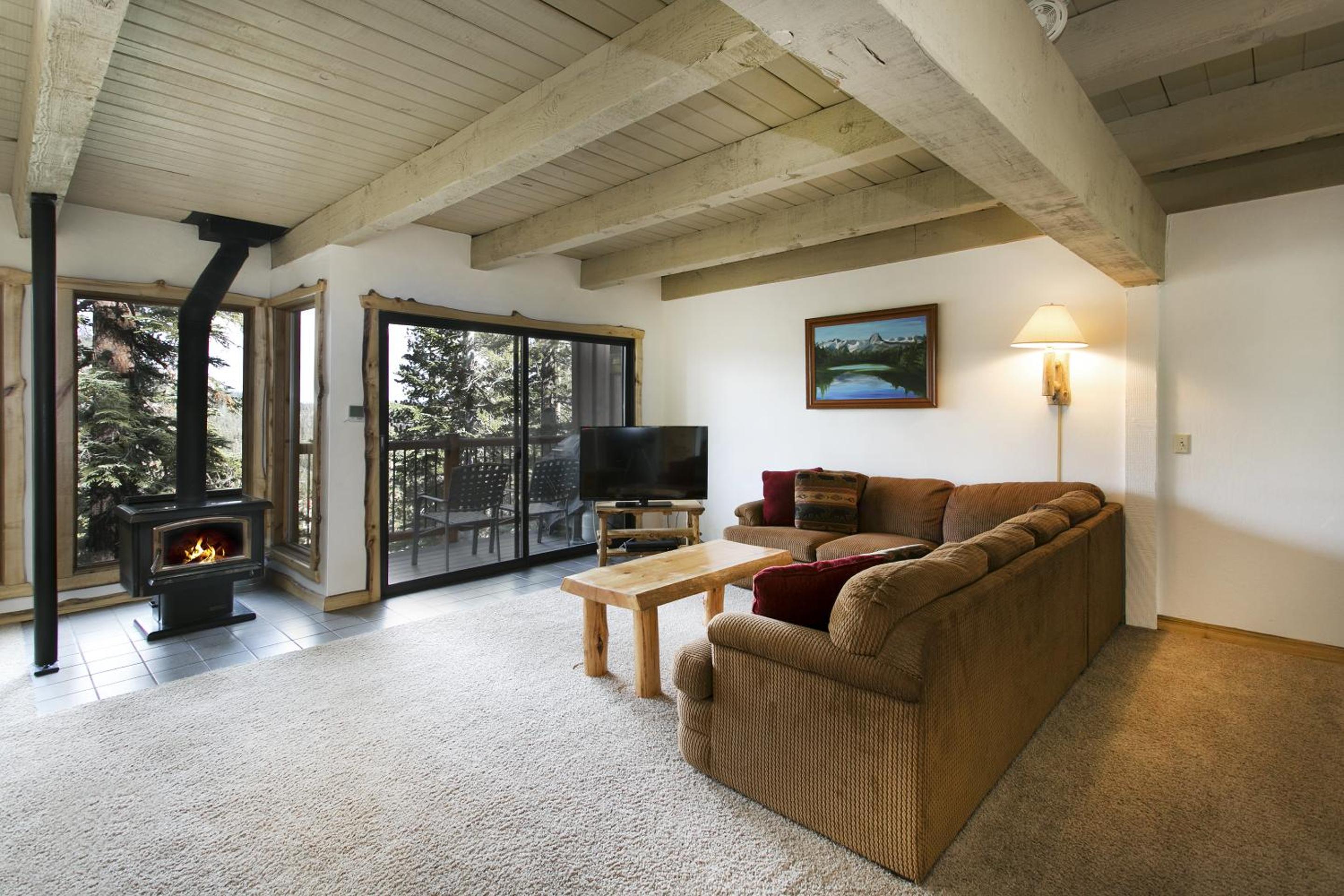 Apartment with Balcony photo 1