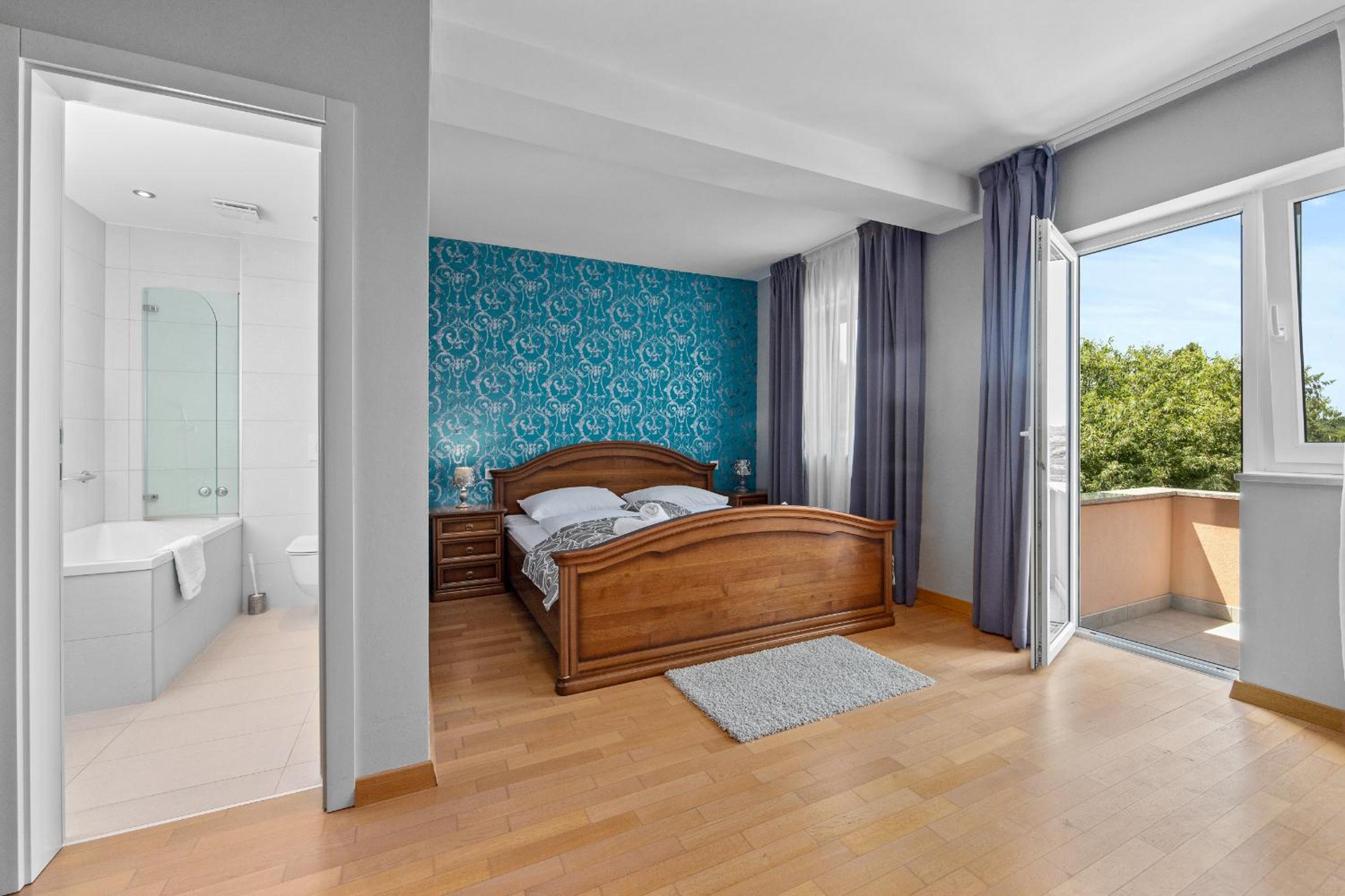 Superior Queen Room photo 1