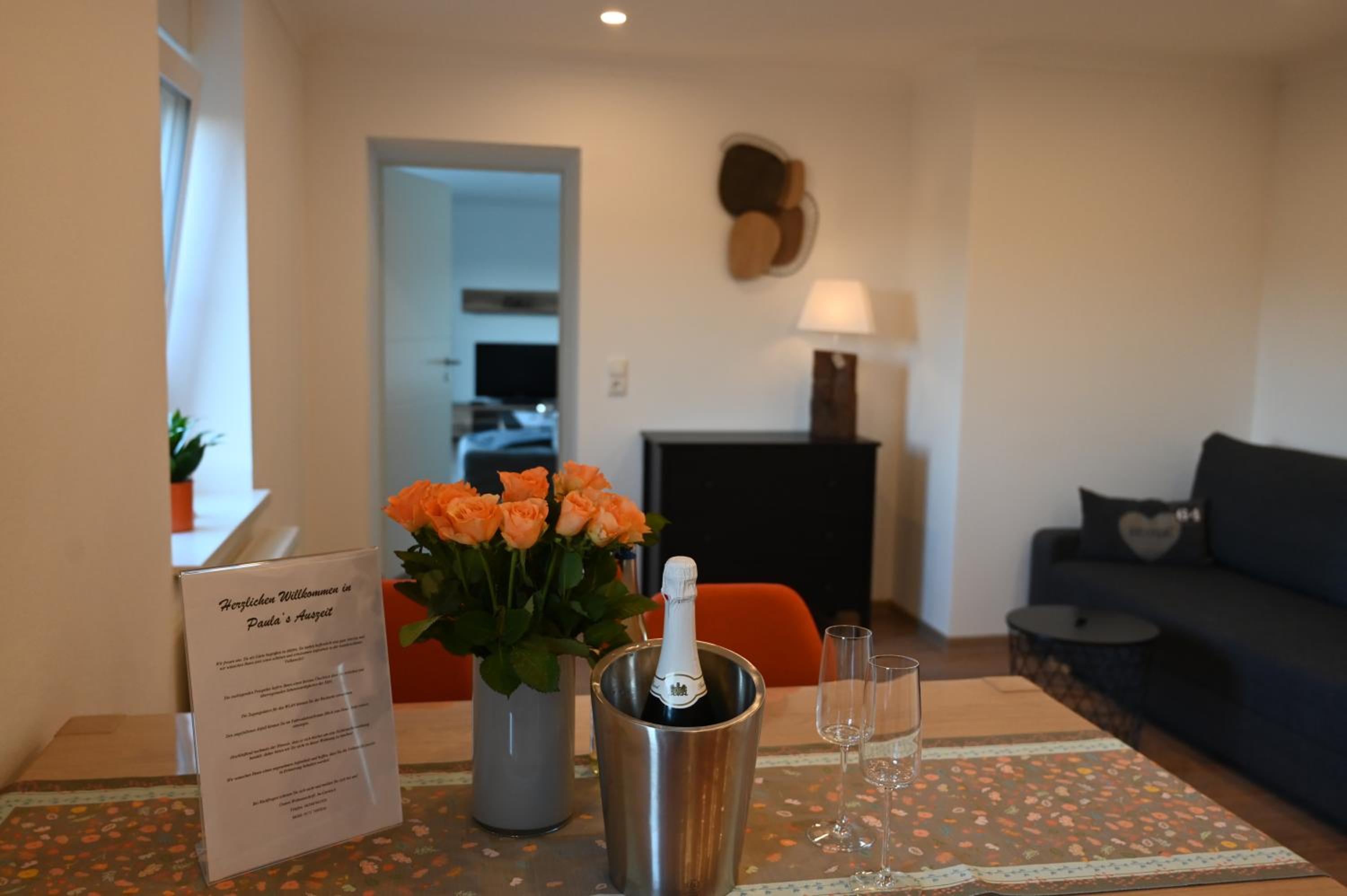 One-Bedroom Apartment photo 1