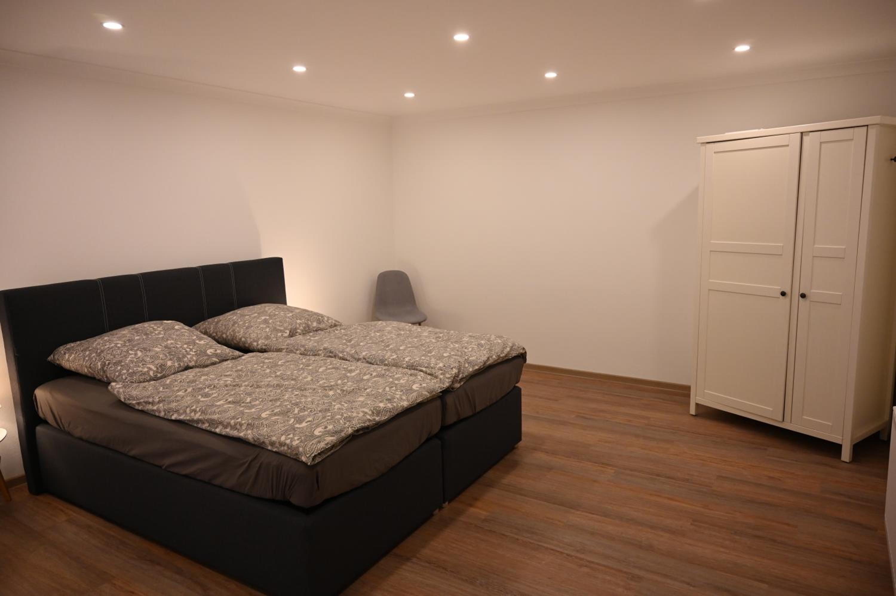 One-Bedroom Apartment photo 2
