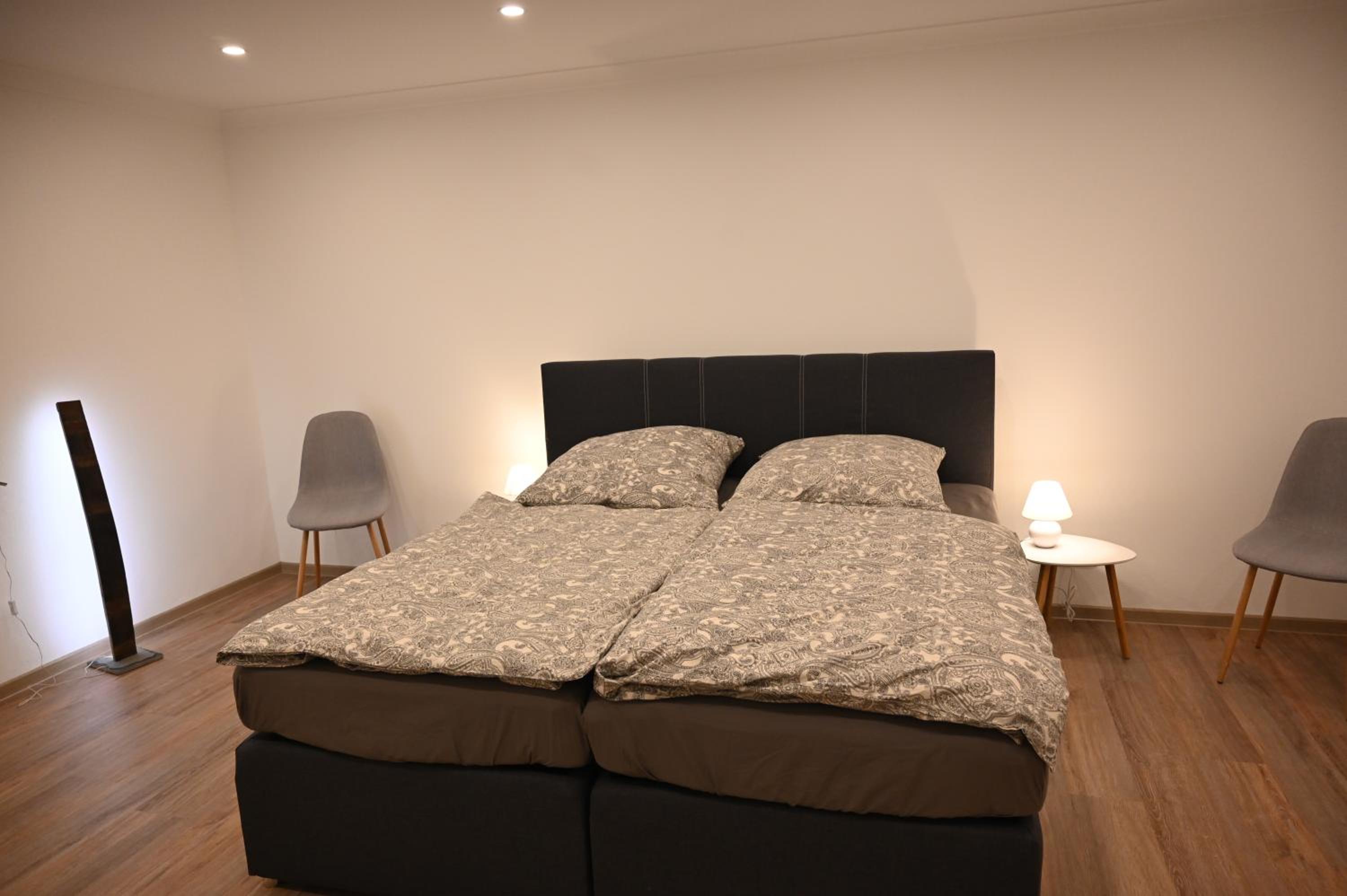 One-Bedroom Apartment photo 3