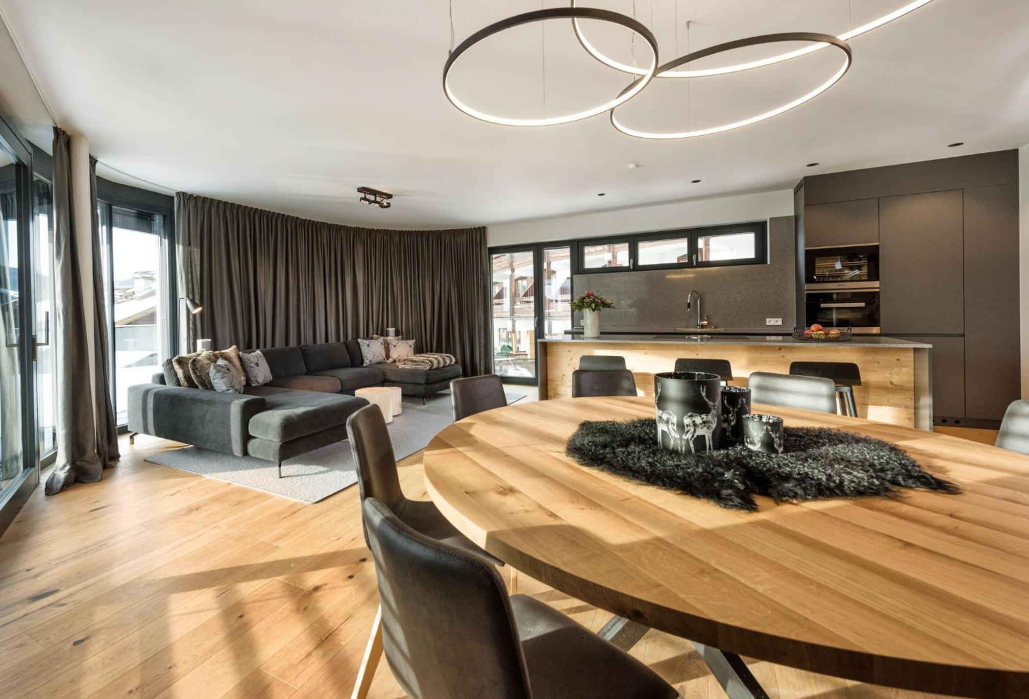 Three-Bedroom Apartment (6 Adults) with Sauna