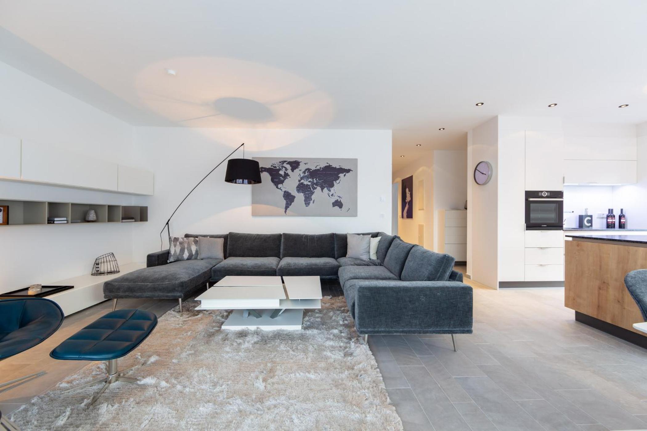 Two-Bedroom Apartment (4 Adults) with Balcony and Mountain View
