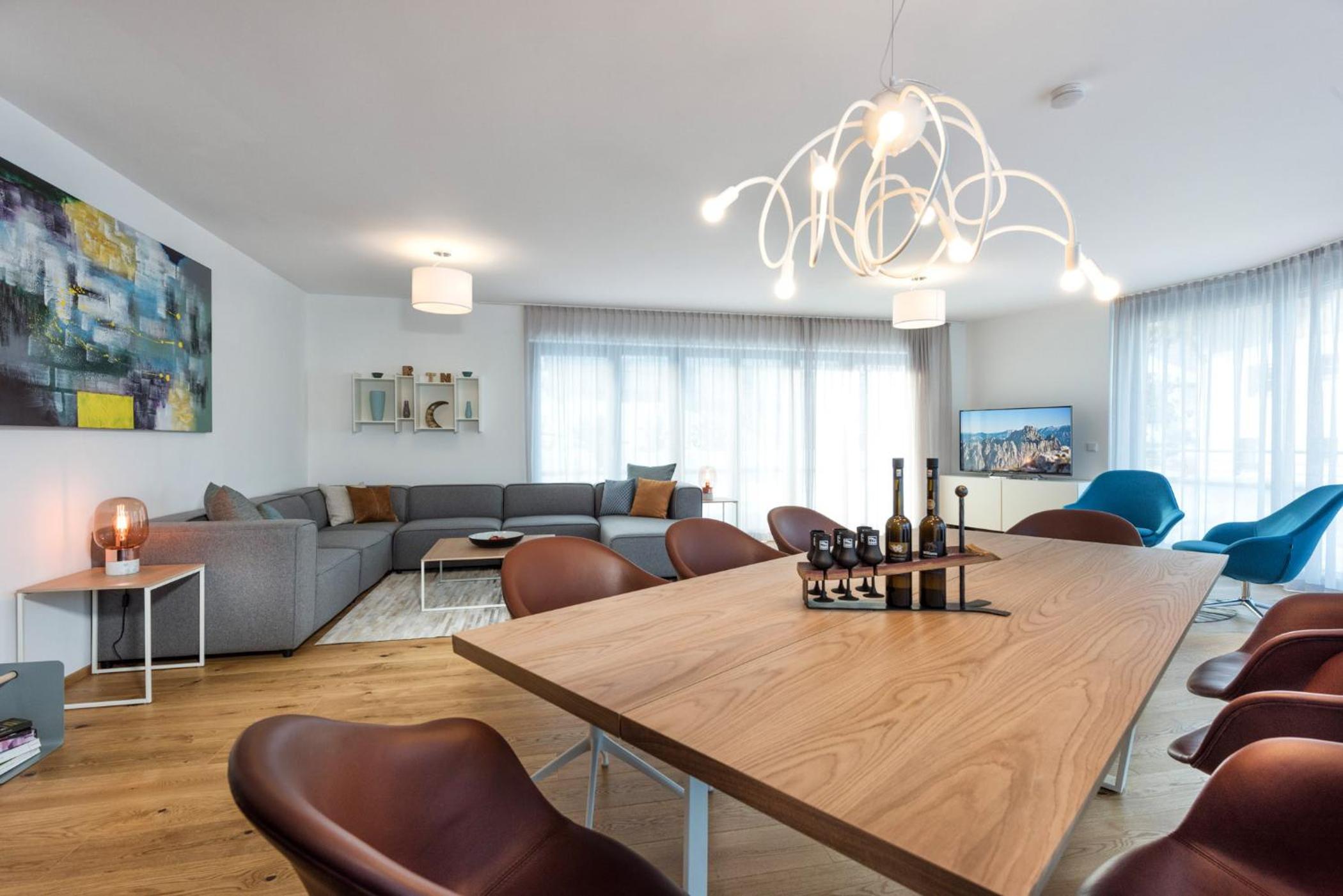 Luxury Three-Bedroom Apartment (6 Adults) with Sauna