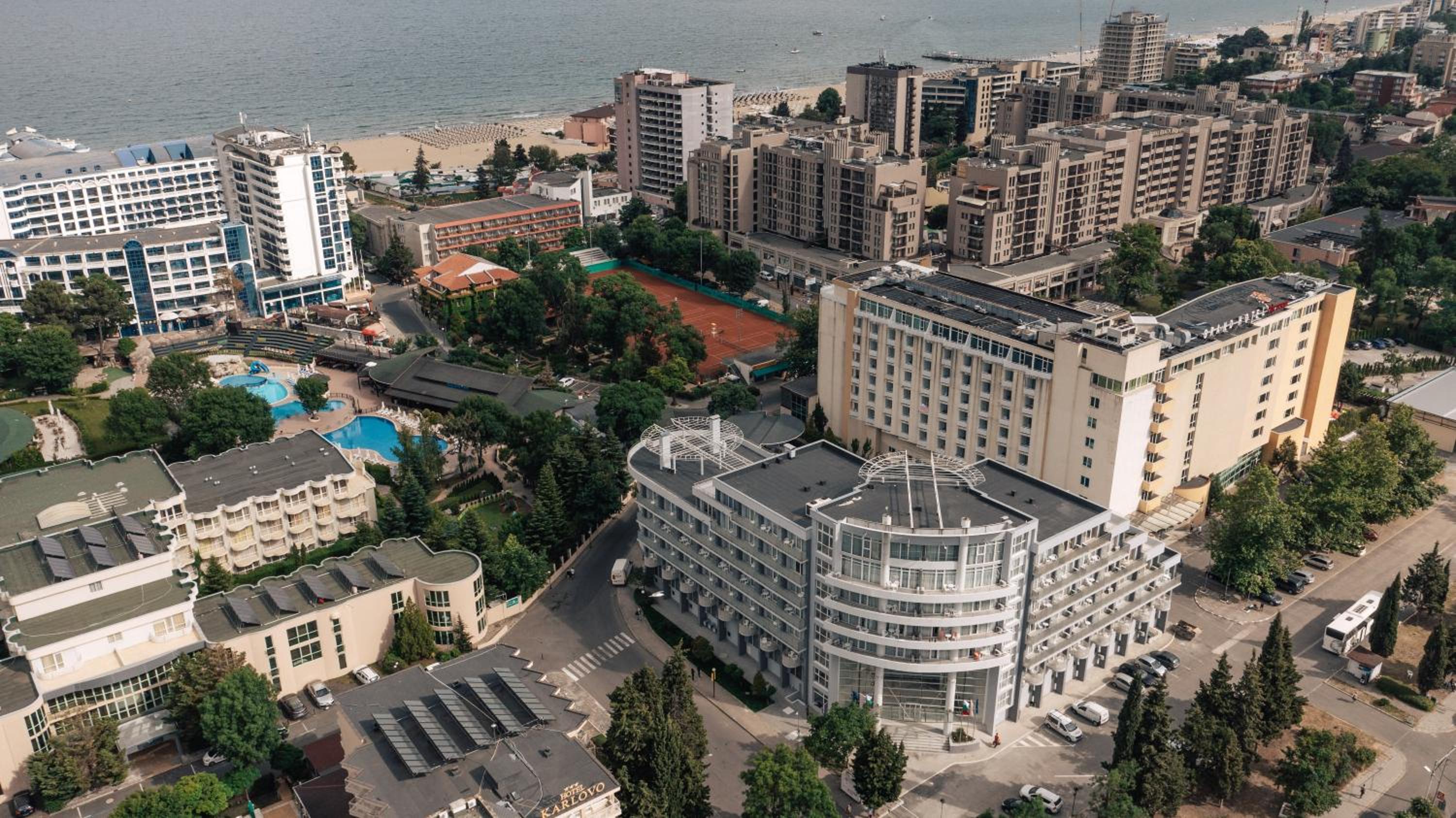 One-Bedroom Apartment with Balcony photo 3