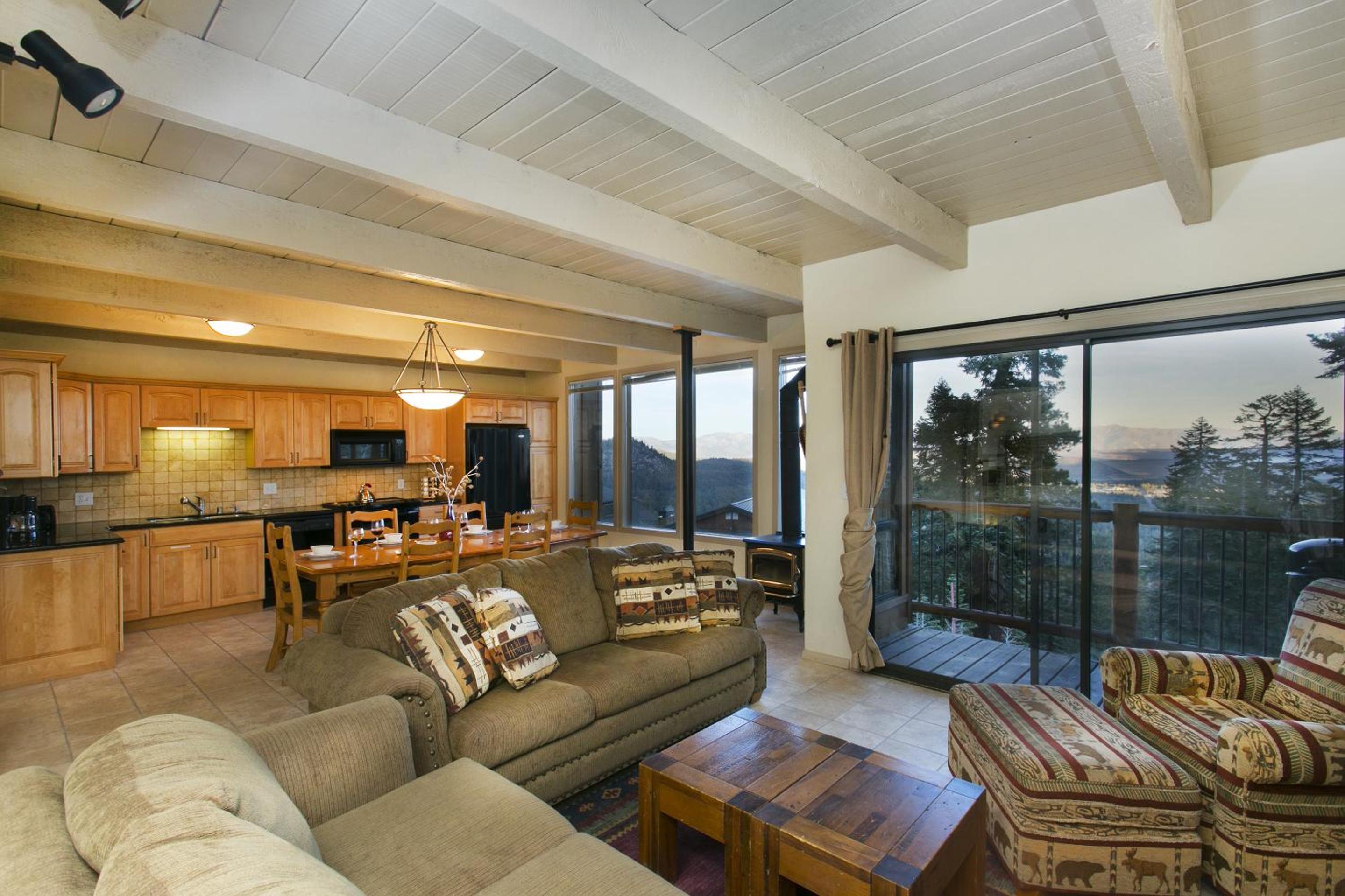 Apartment with Lake View photo 2