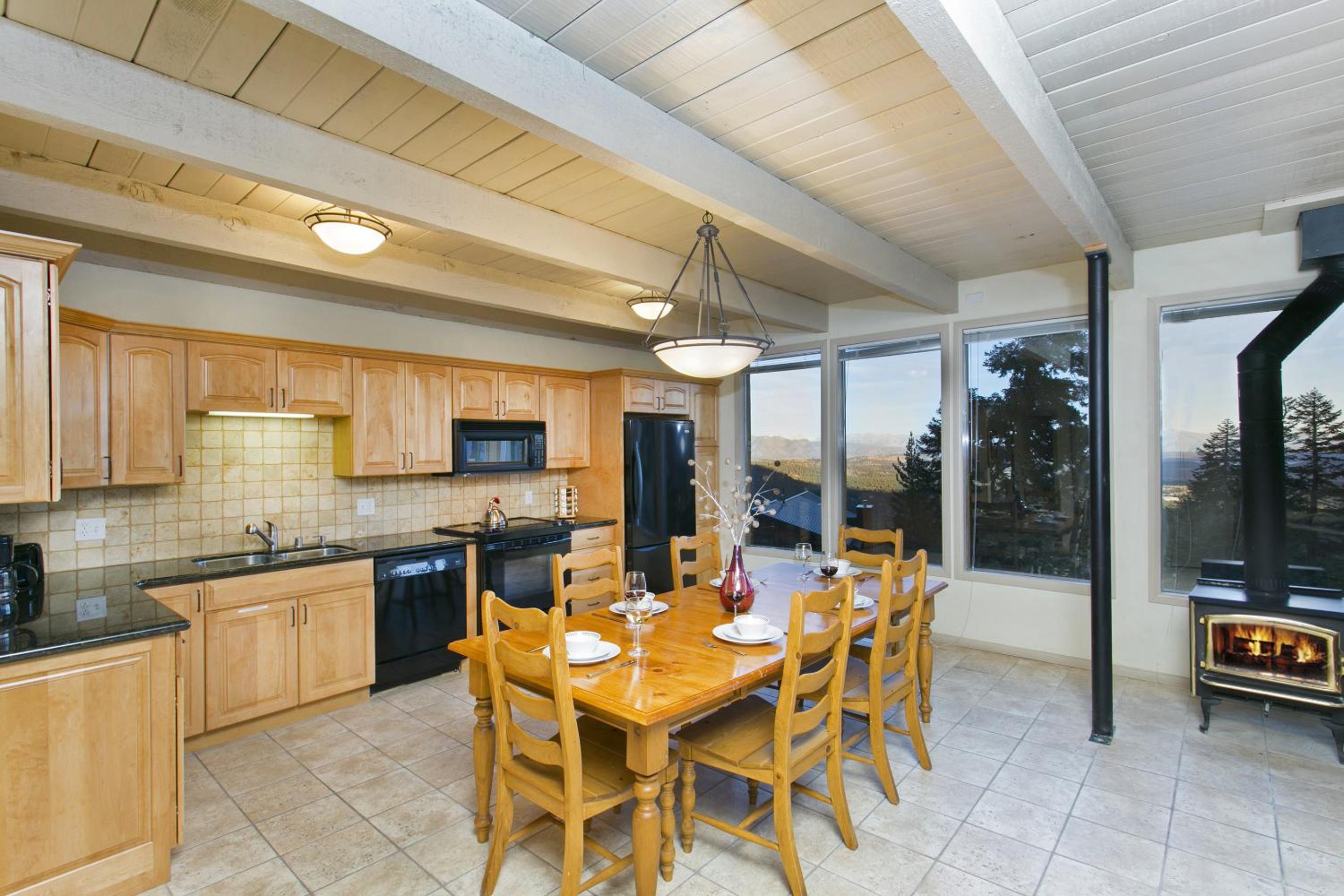Apartment with Lake View photo 3