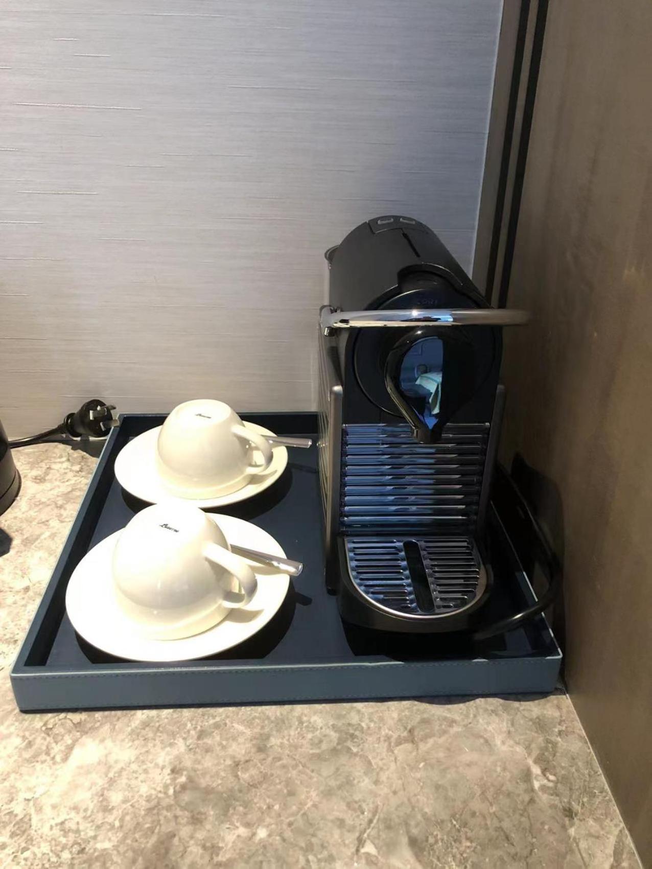 Executive Grand Deluxe Room with Club Lounge Access photo 2