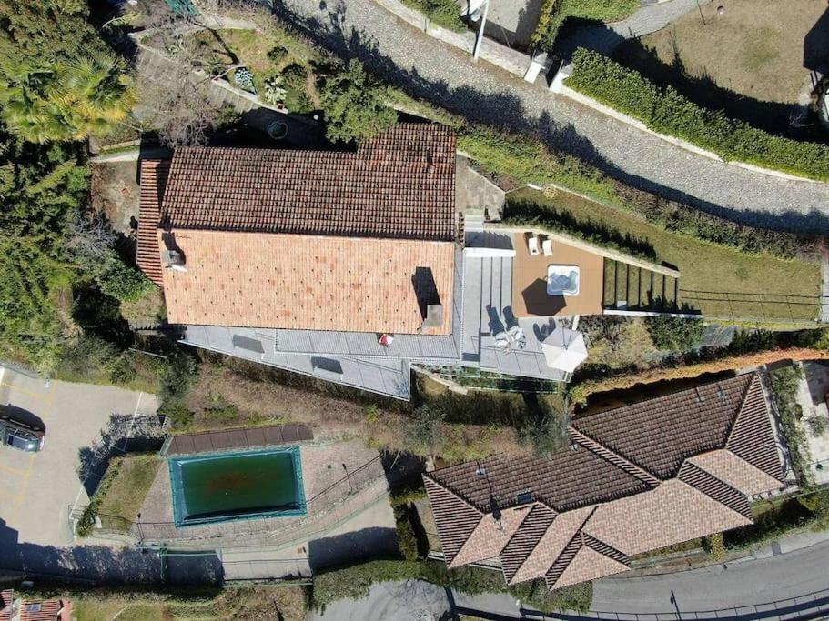 Three-Bedroom Villa photo 2
