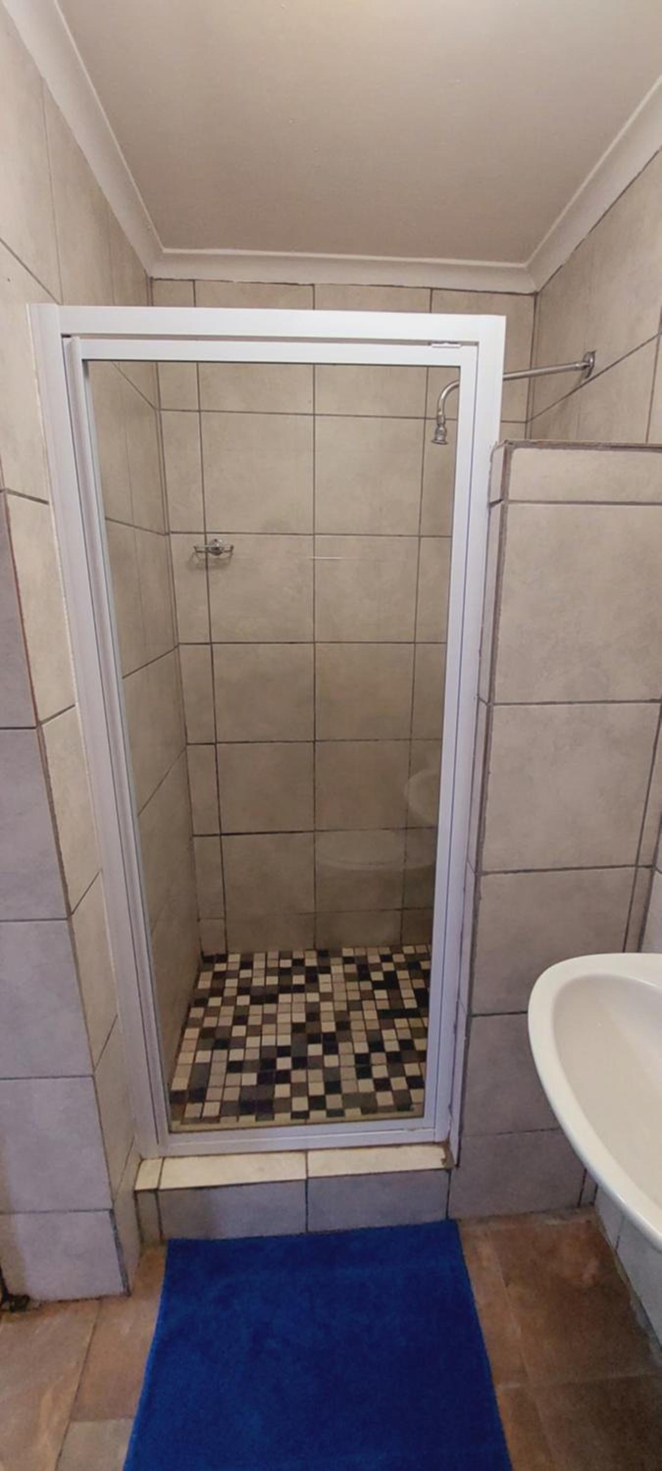 Apartment - Photo 2