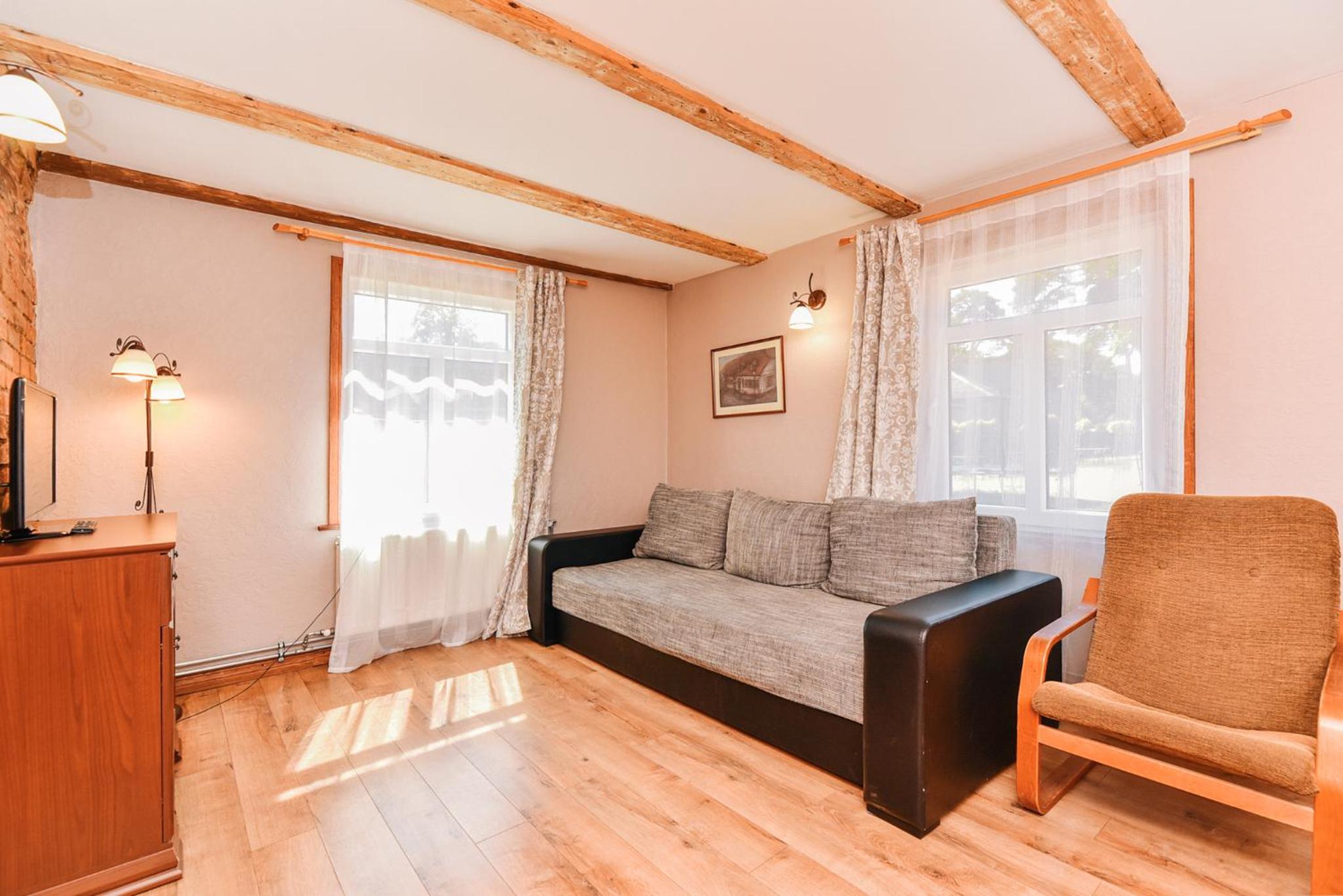 Two-Bedroom House - Photo 18