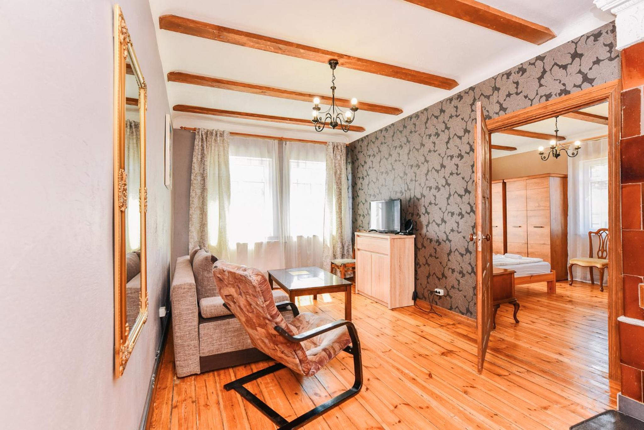 Two-Bedroom House - Photo 17