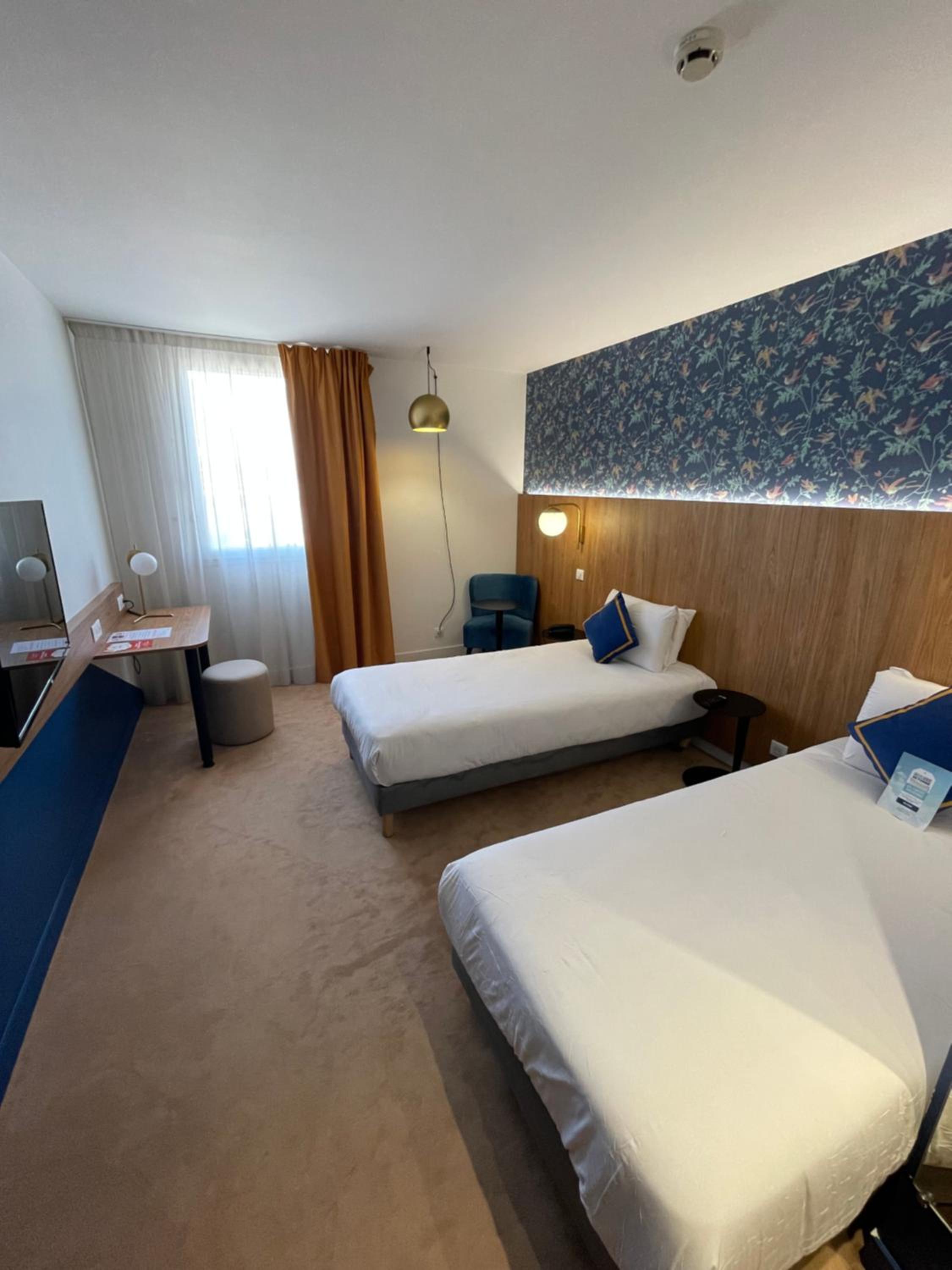 2 Single Beds - Photo 6