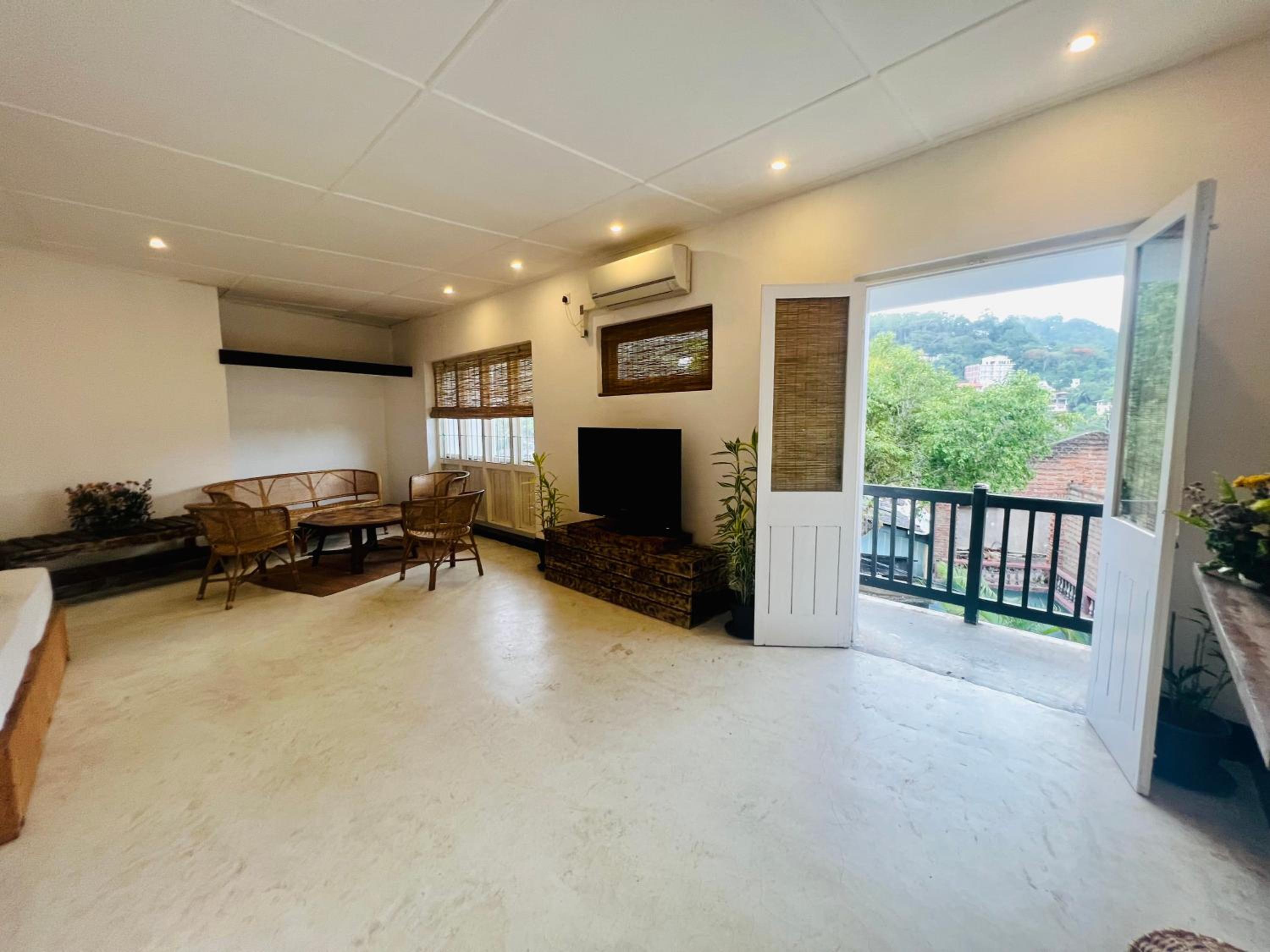 Deluxe Double Room with Balcony