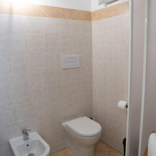 Double Room - Photo 7