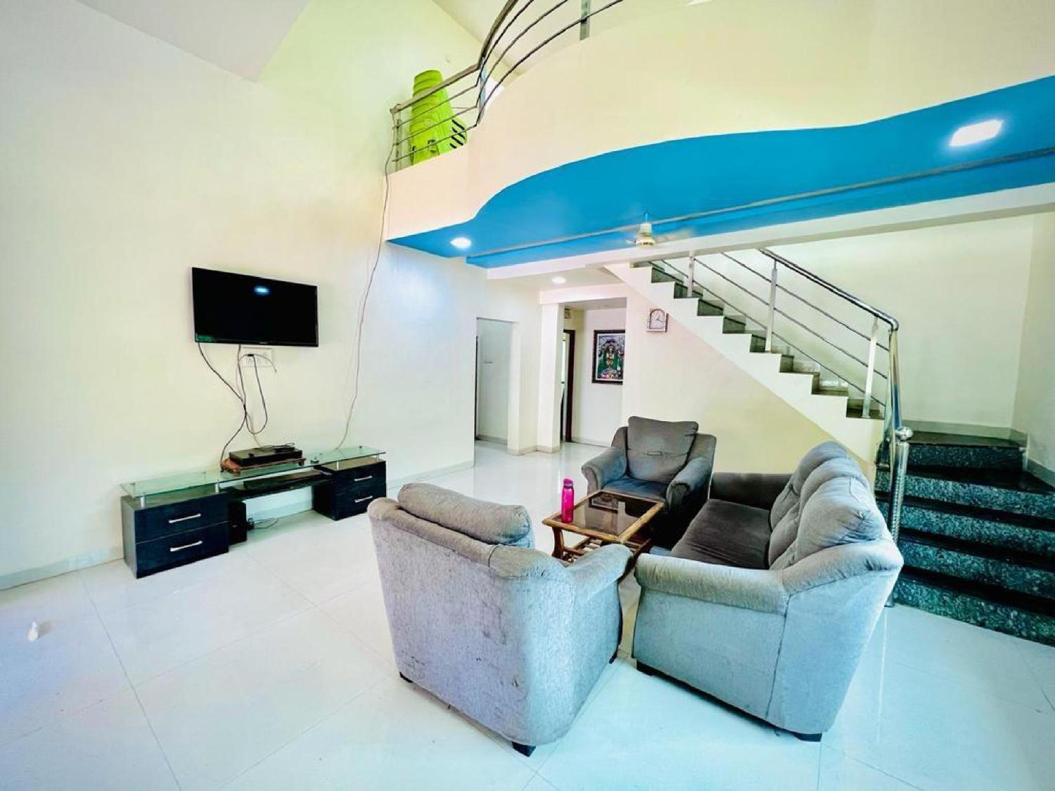 Villa photo 1