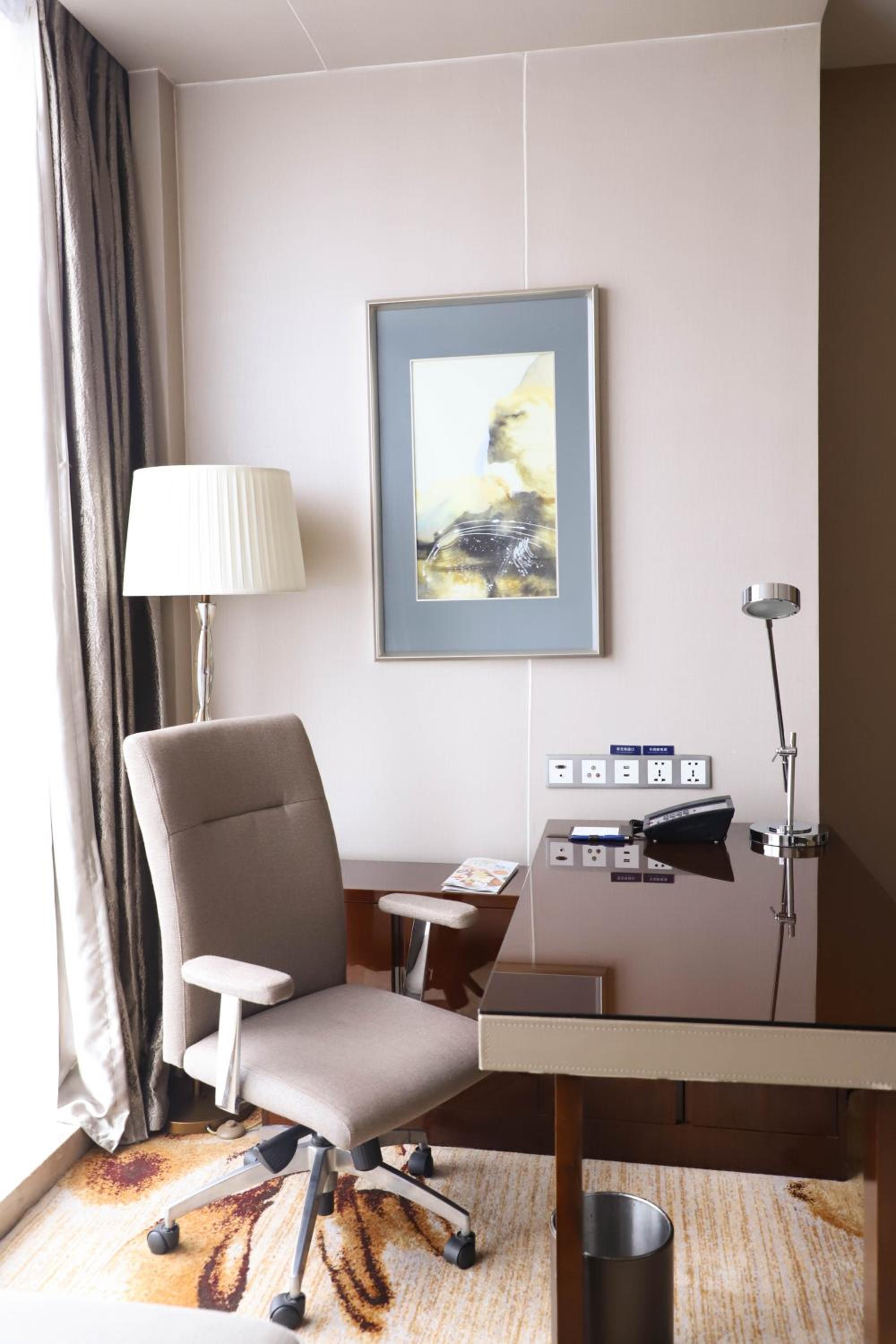 Deluxe Double or Twin Room - Family Room photo 3