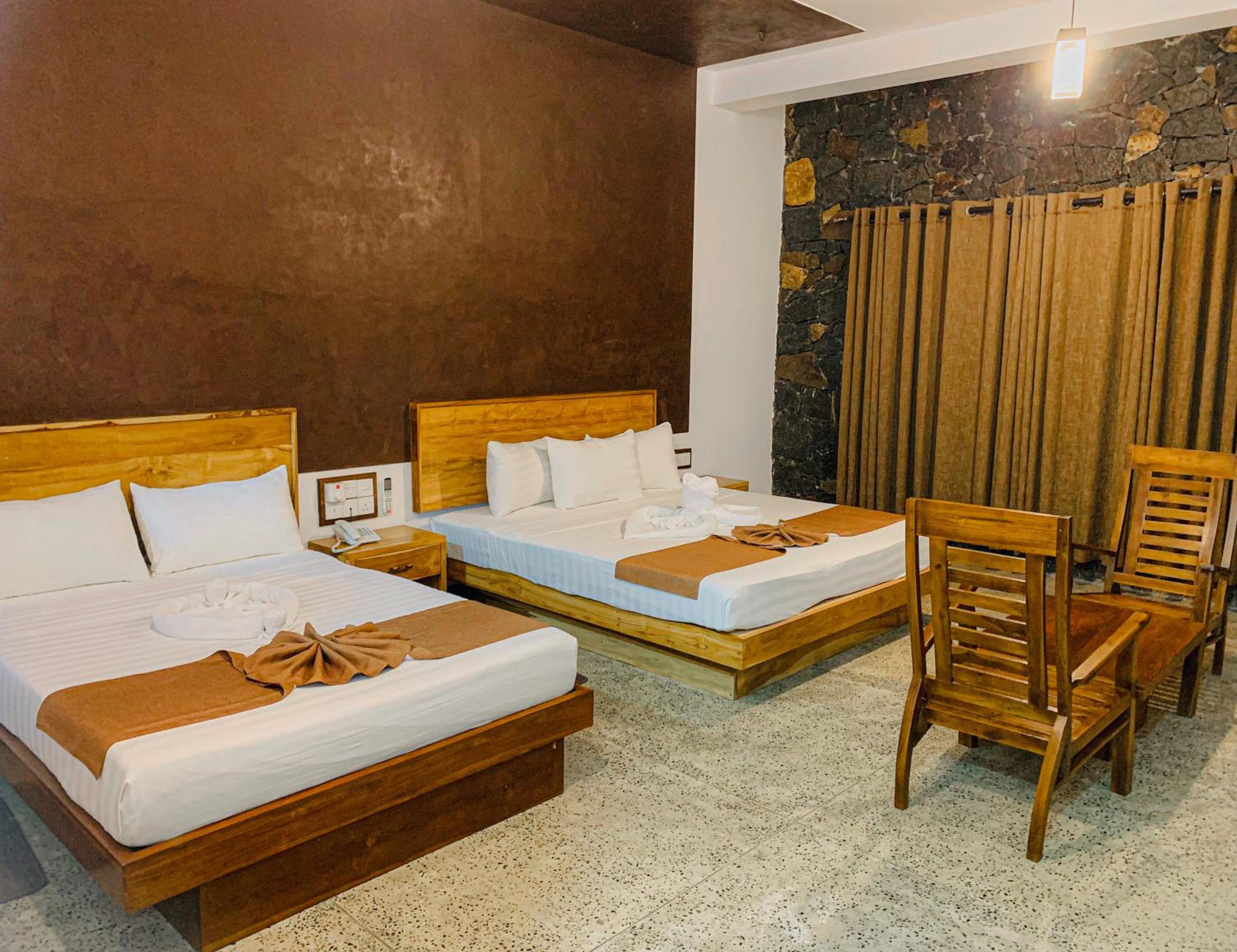 Deluxe Family Suite photo 1