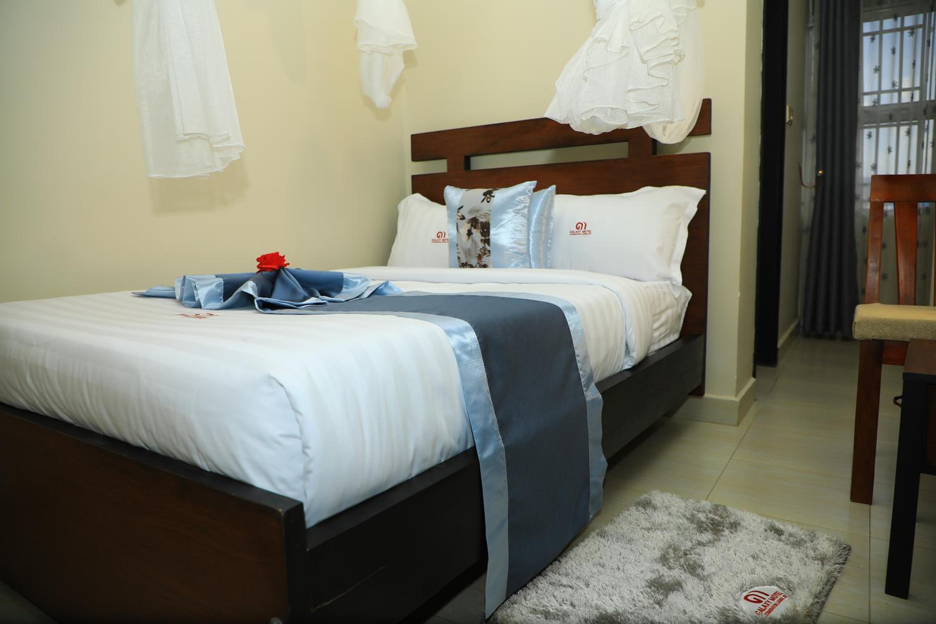 Budget Double Room photo 2