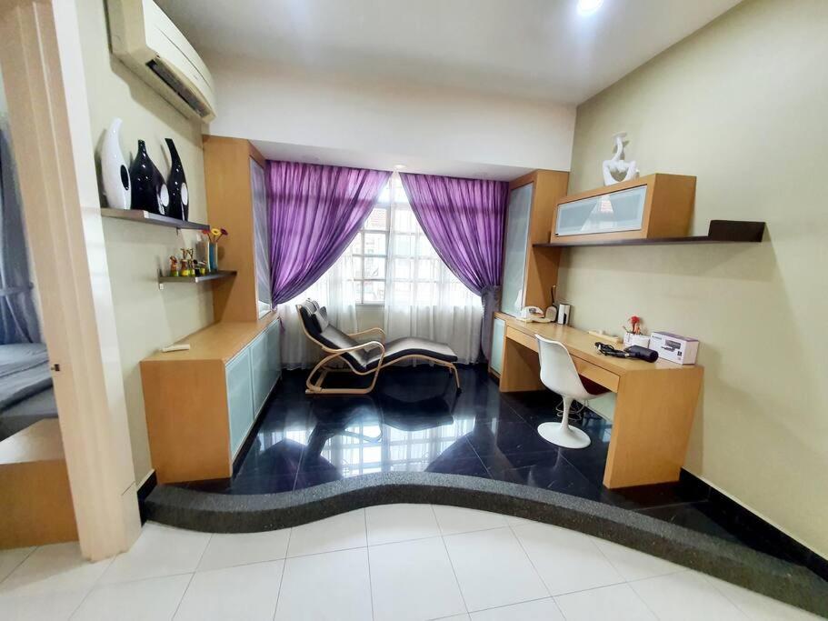 Four-Bedroom House photo 2