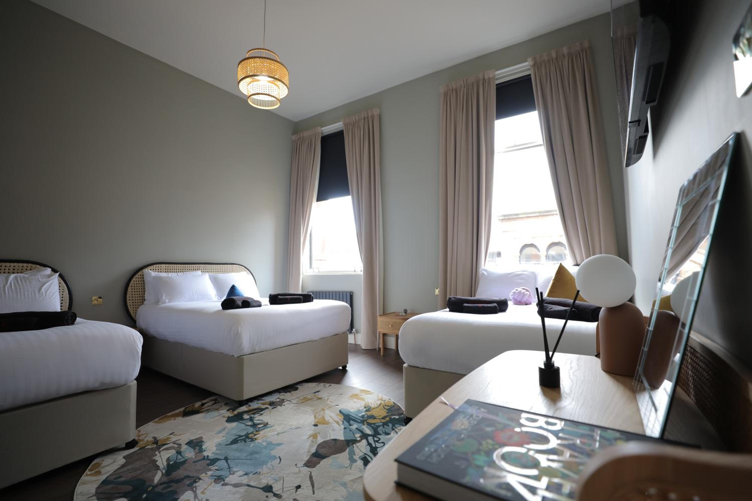 Apartment - Photo 2