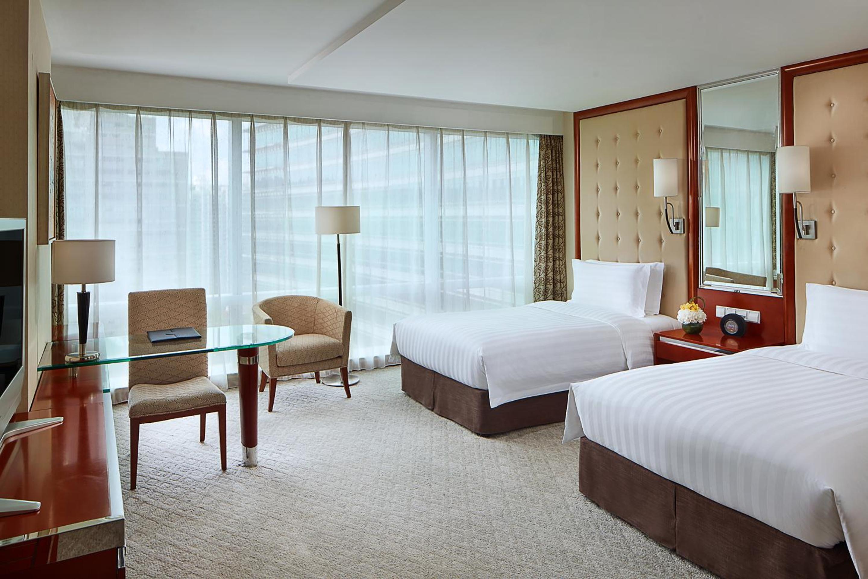 Deluxe Room Twin Beds photo 2