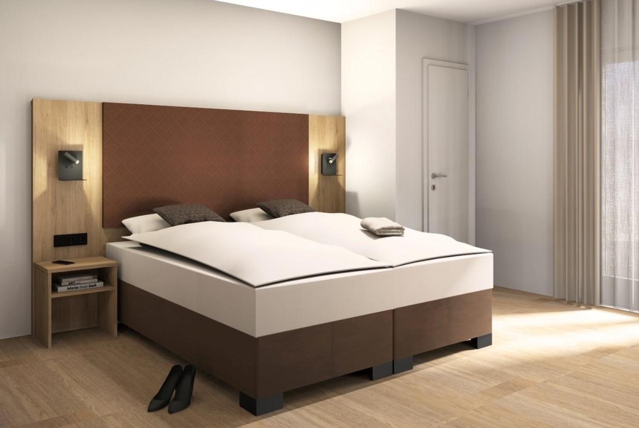 Double Room with Balcony - Photo 1