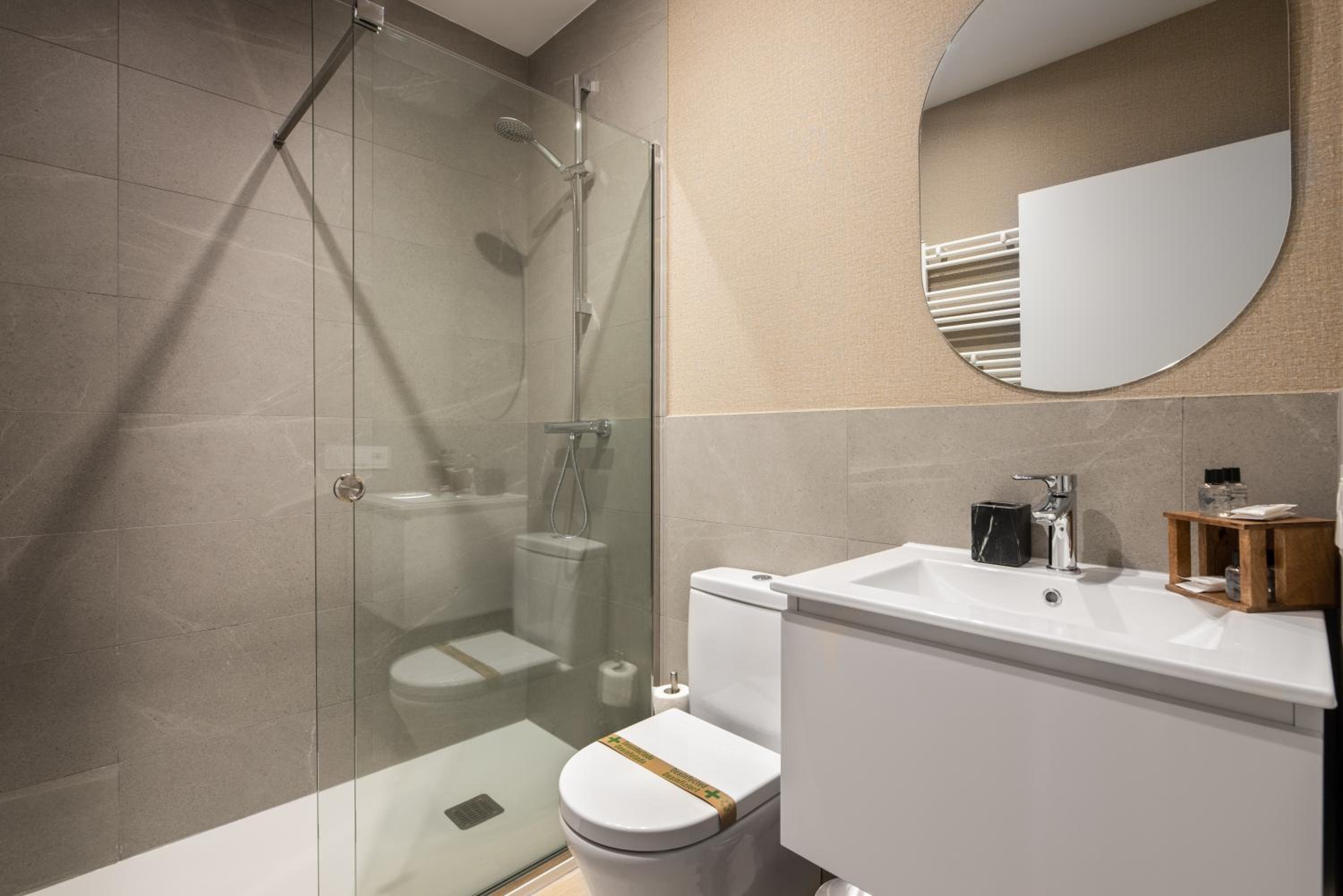 Two-Bedroom Apartment - Photo 3