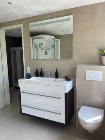 Deluxe Queen Room photo 2
