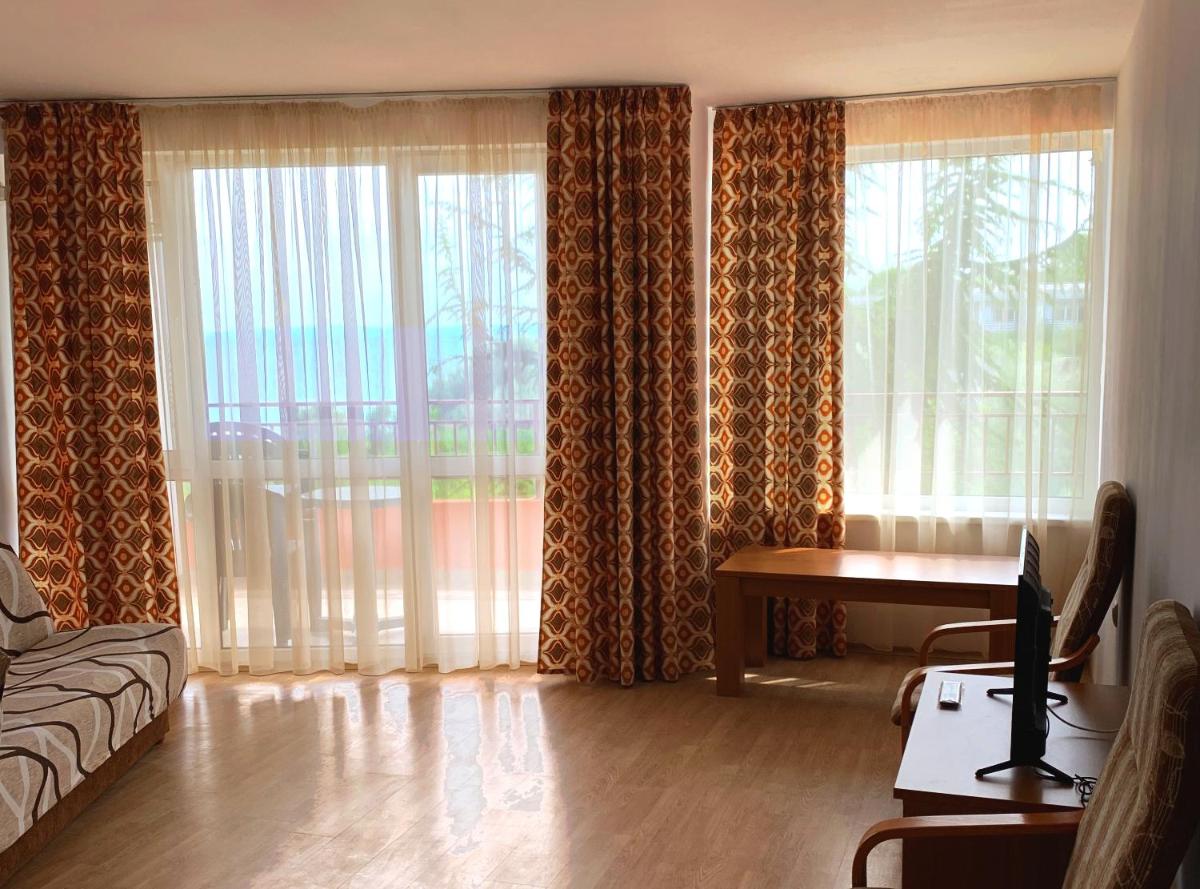 Apartment with Garden View photo 3