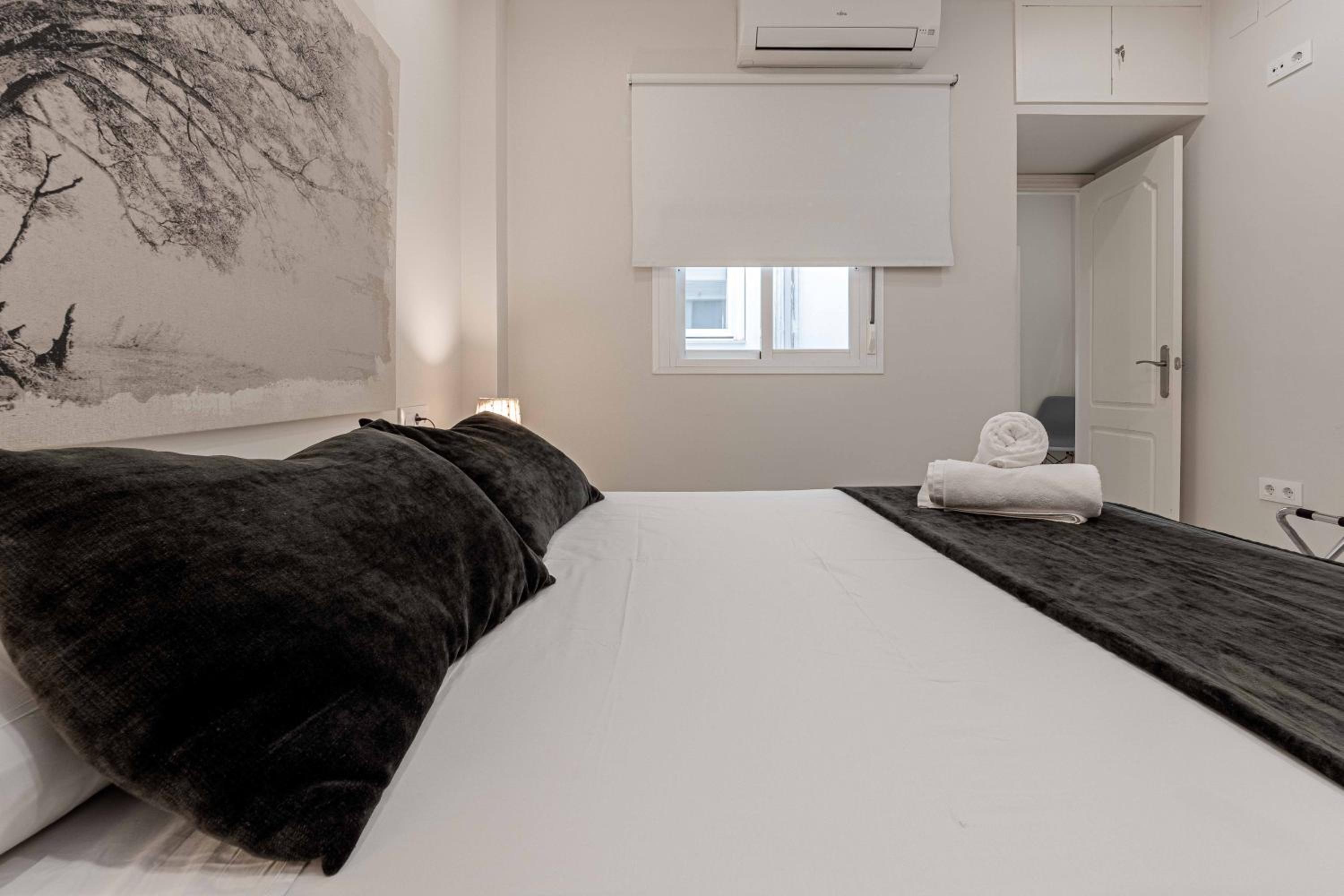 Two-Bedroom Apartment - Photo 5