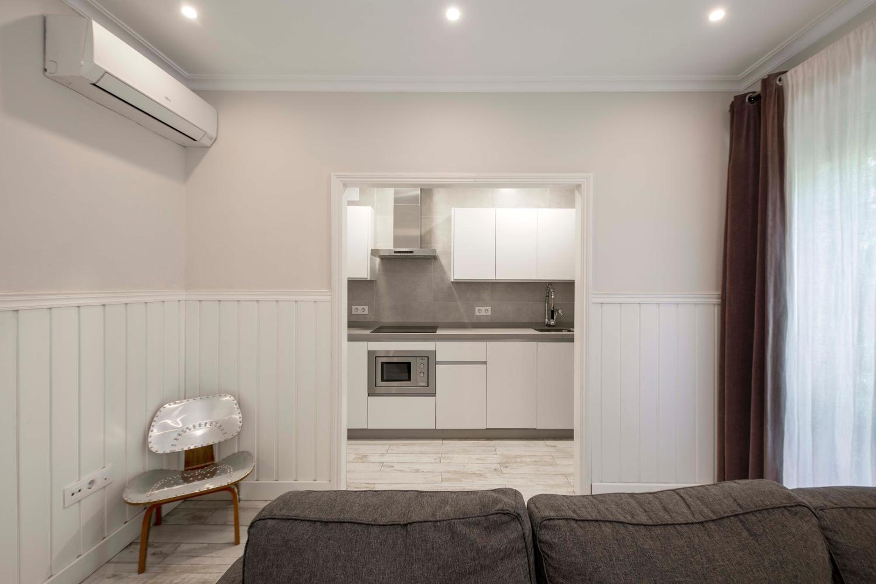 Two-Bedroom Apartment - Photo 9