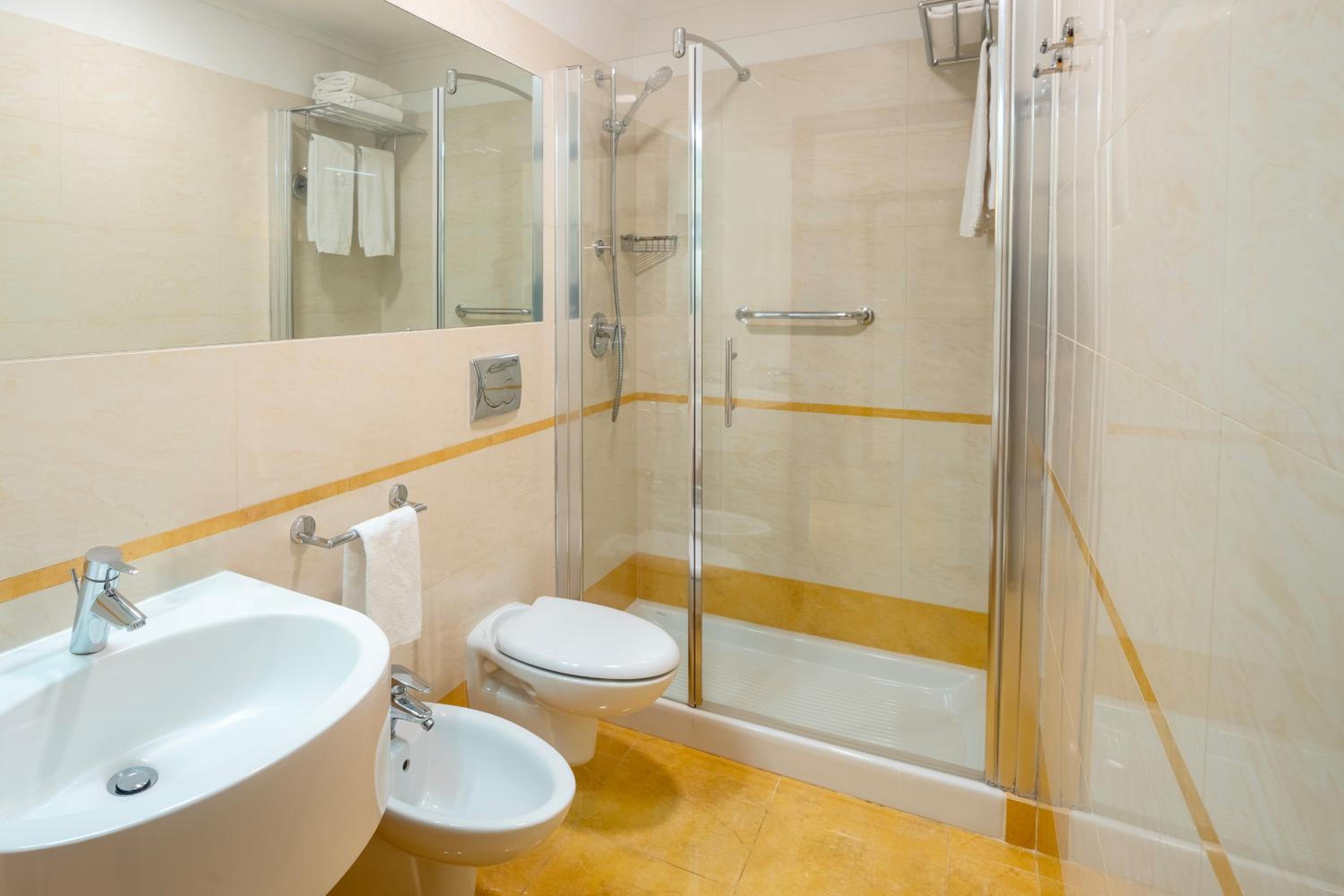 Classic Double Room - Photo 3