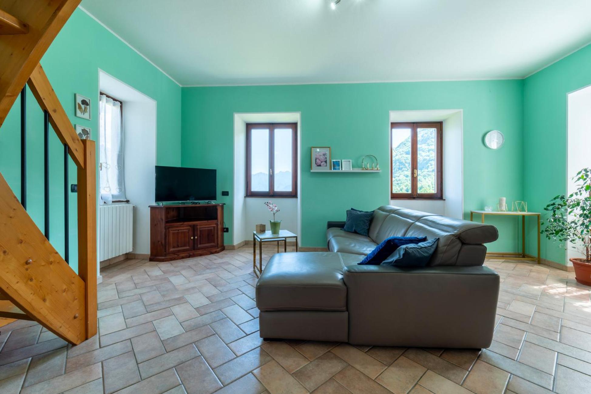 Apartment with Lake View