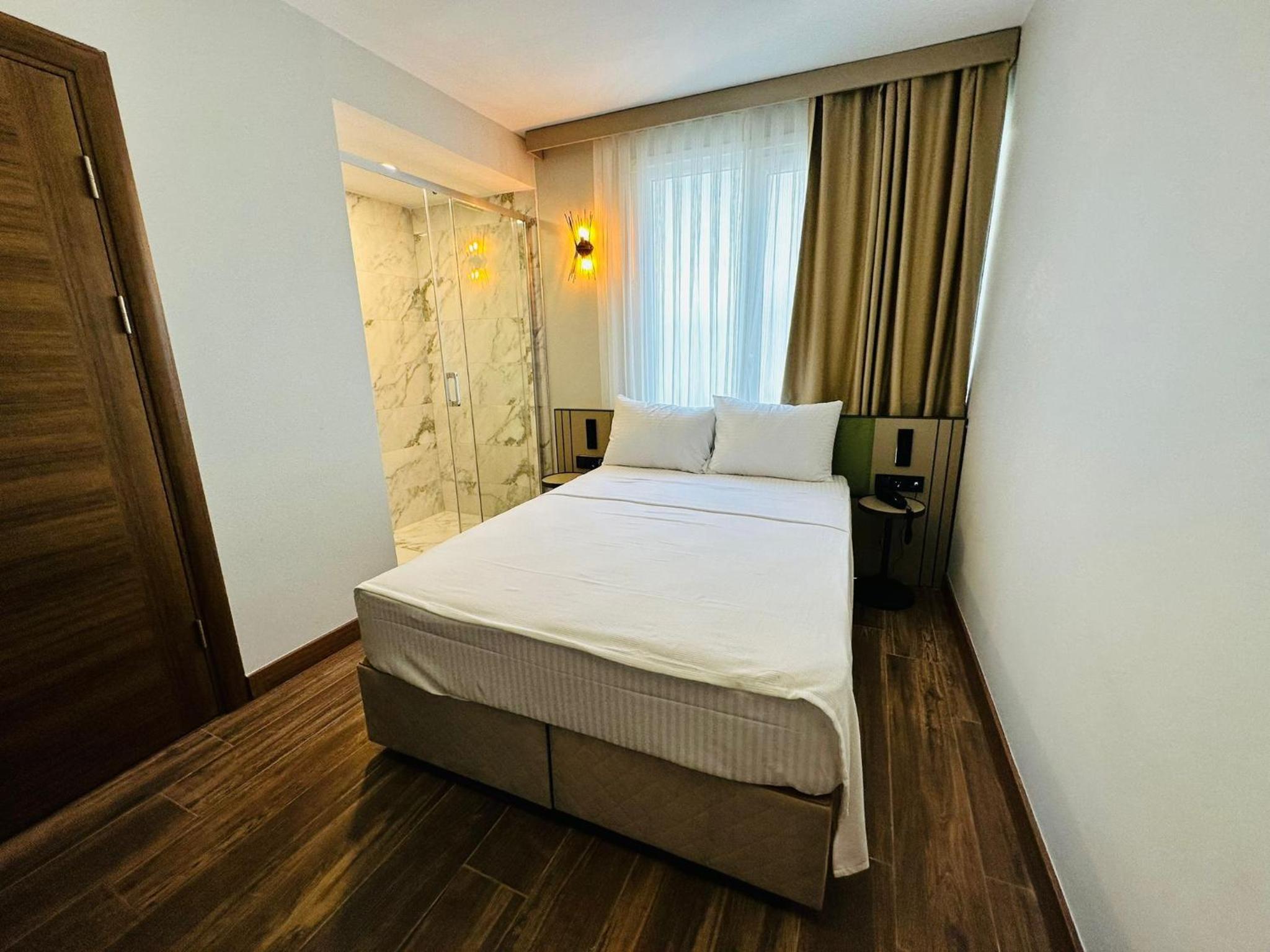 Budget Double Room photo 1